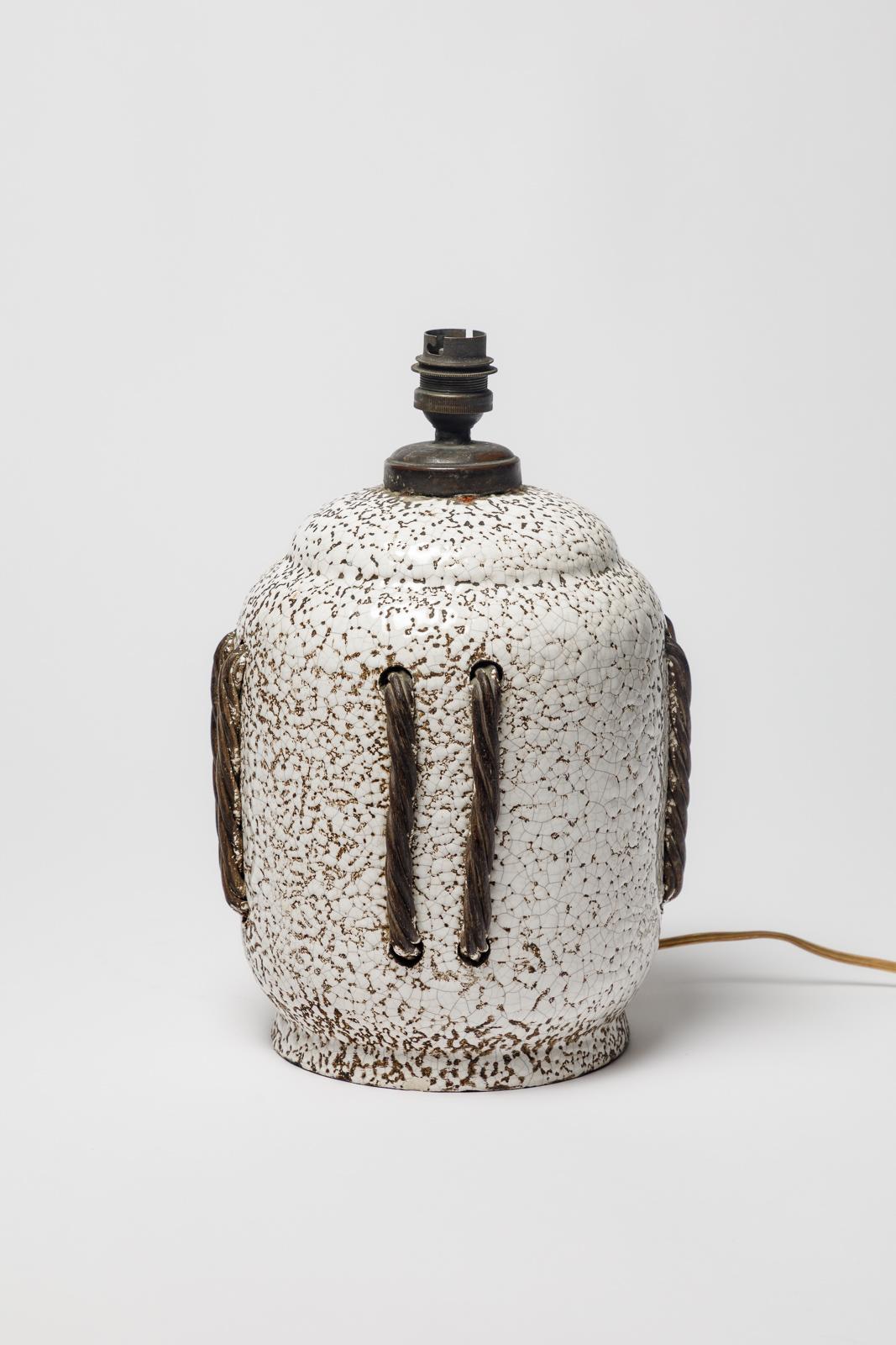 black and white art deco ceramic table lamp att. to Louis Dage 1940 design en Excelente estado para la venta en Neuilly-en- sancerre, FR