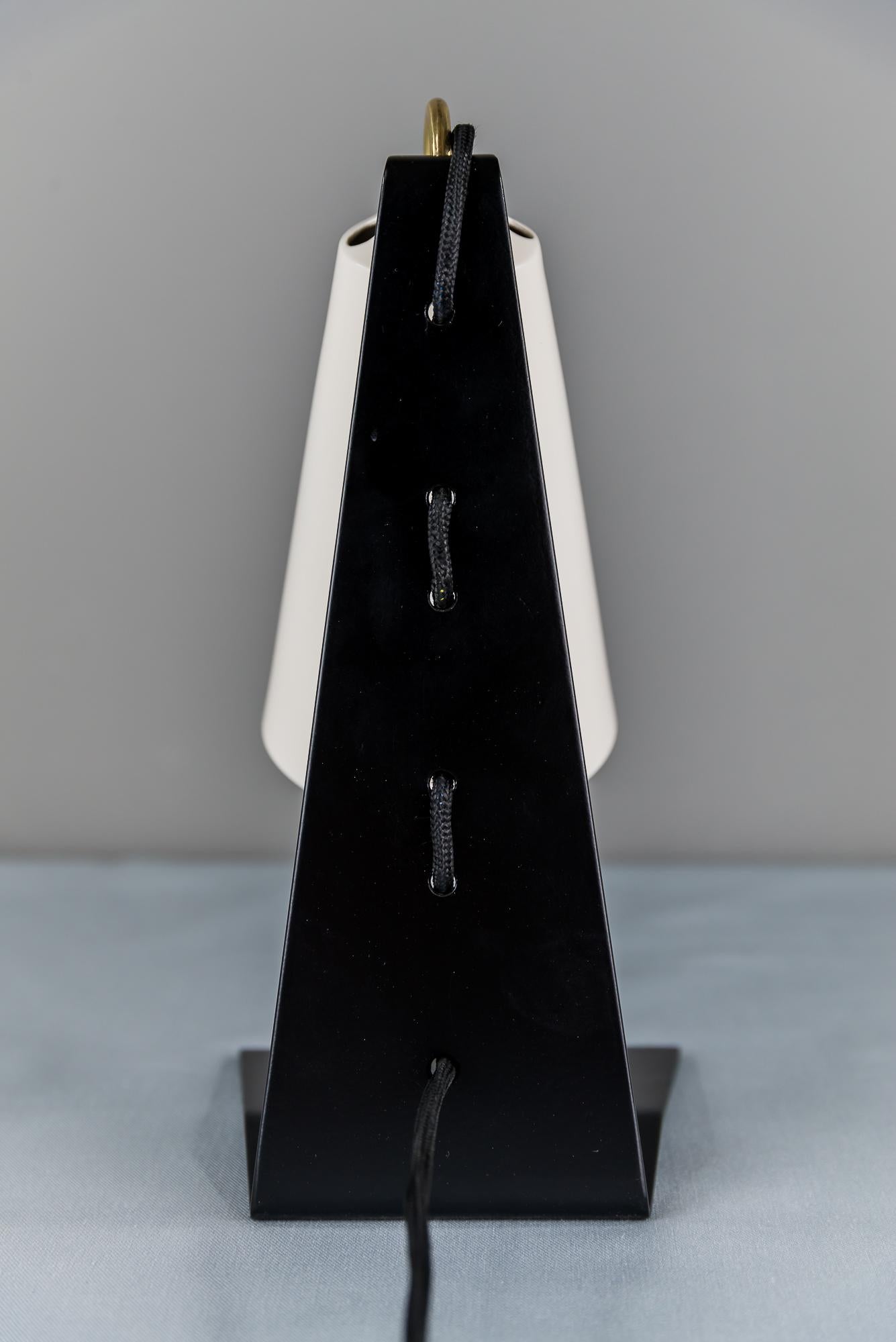 Black and White Austrian Modernist Metall Table Lamp Hook by J. T. Kalmar 1960s For Sale 4