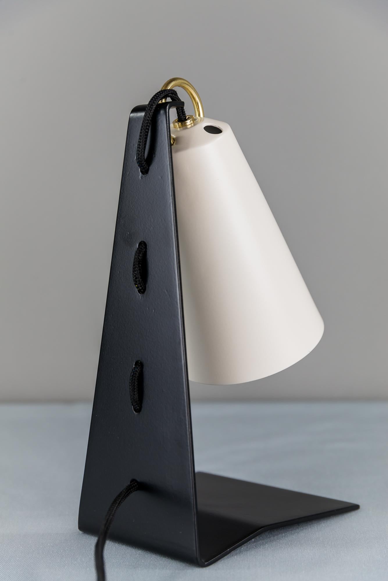Black and White Austrian Modernist Metall Table Lamp Hook by J. T. Kalmar 1960s For Sale 5