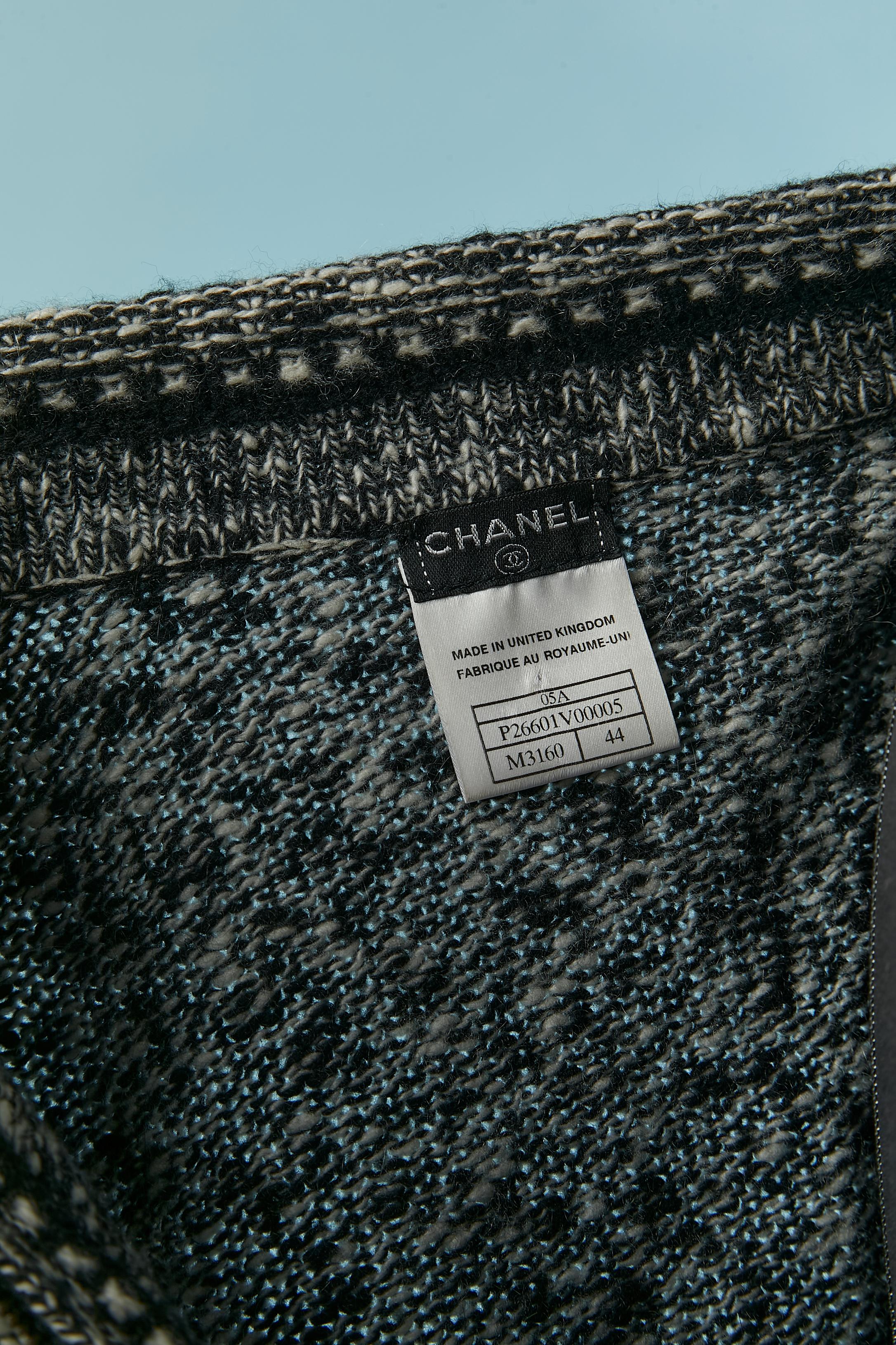 Cardigan en maille chinée de cachemire noir et blanc avec fermeture éclair CHANEL FW 2005 en vente 2