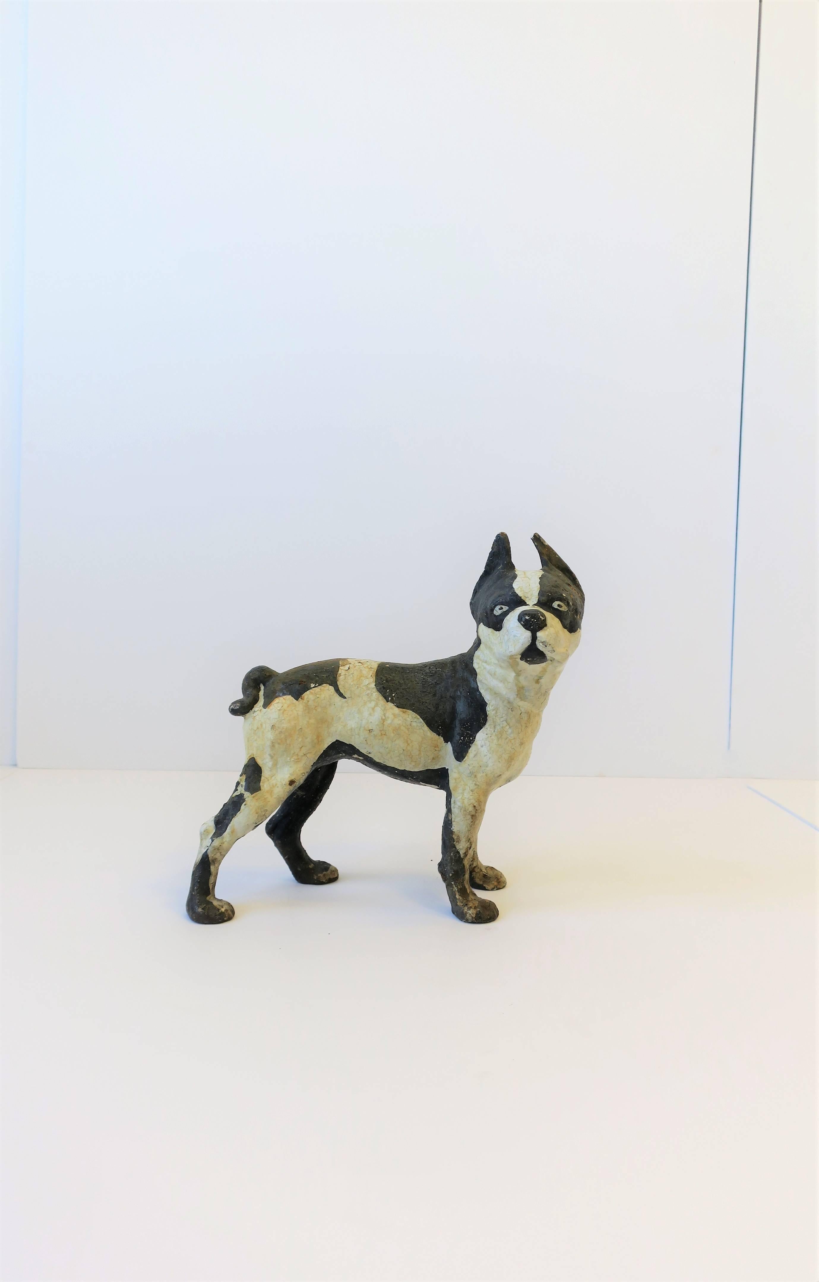 A substantial vintage black and white cast iron Boston Terrier dog sculpture or doorstop, circa 1930s. 

Measurements include: 4.75