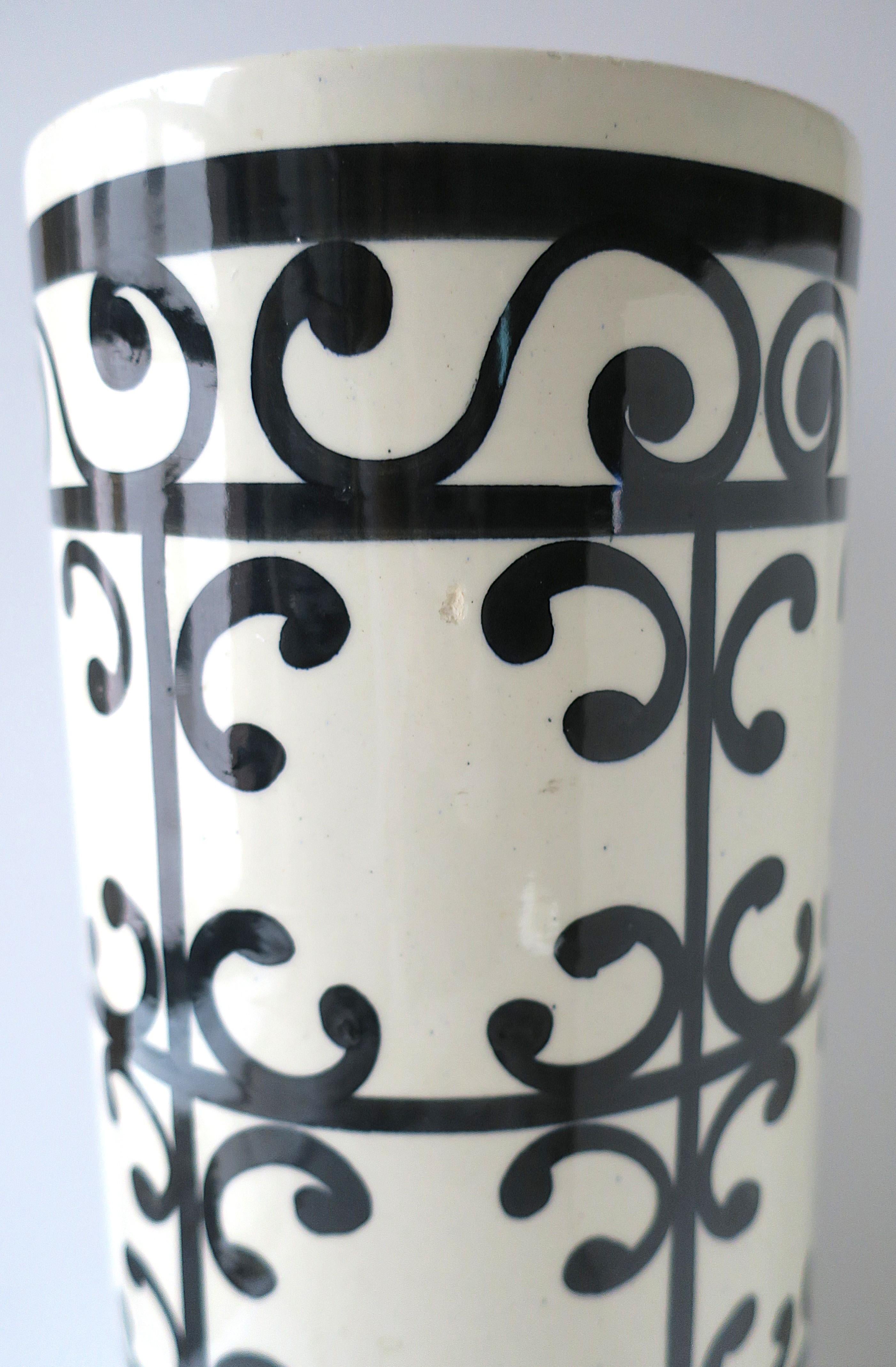 Black and White Ceramic Umbrella Stand For Sale 3