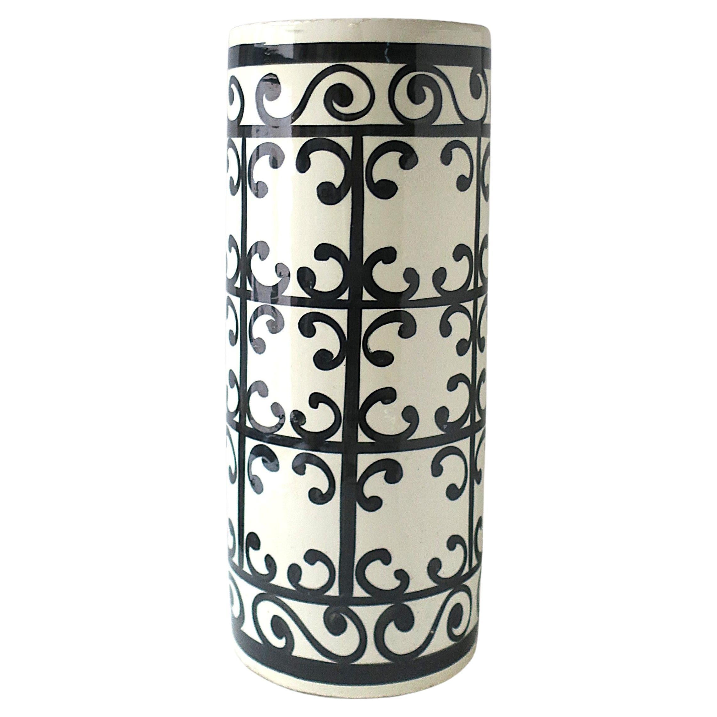 Black and White Ceramic Umbrella Stand