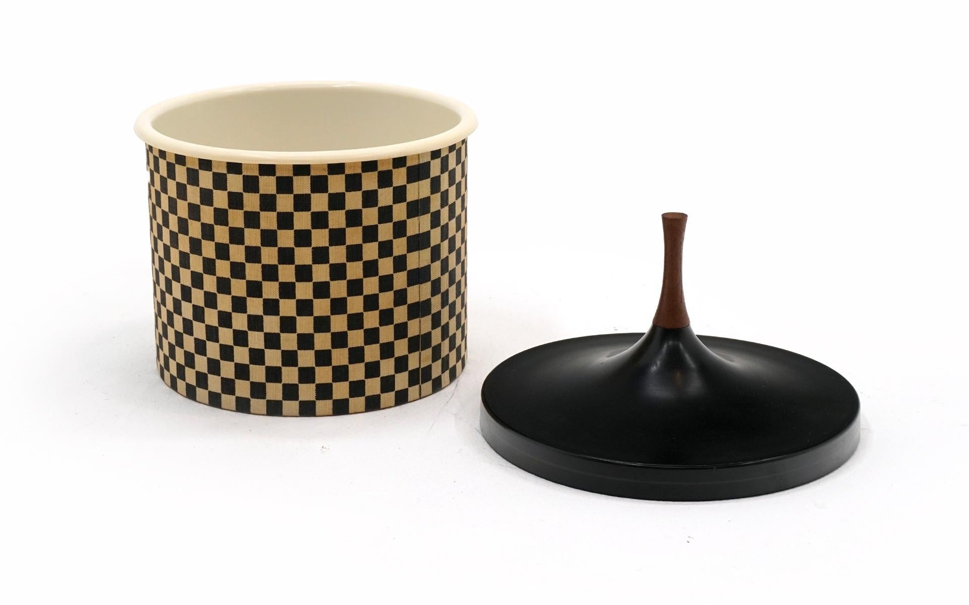 Eiskübel aus schwarzem und weißem Schachbrett, Alexander Girard zugeschrieben (amerikanisch) im Angebot