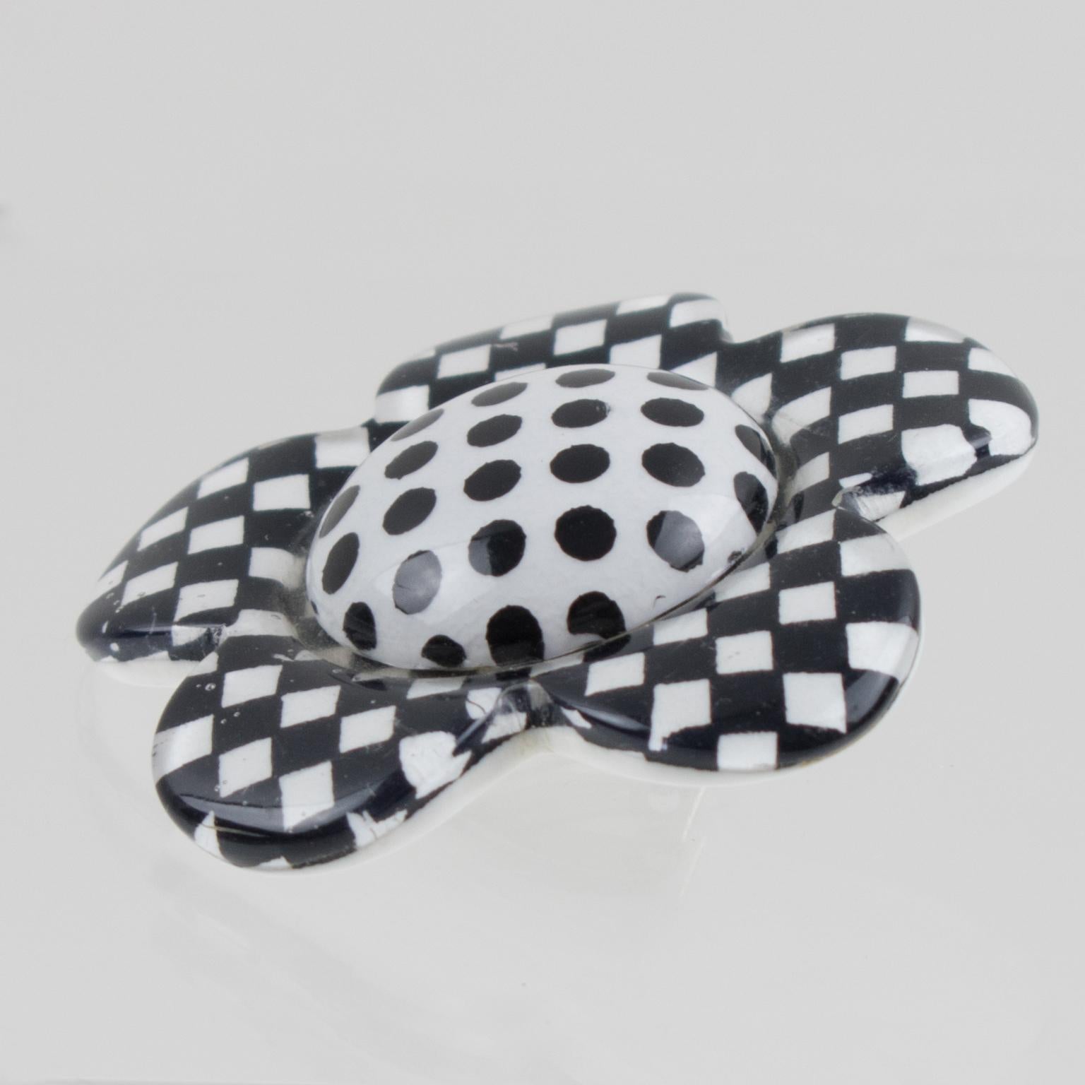 Black and White Checkerboard Resin Clip Earrings Daisy Flower For Sale 2