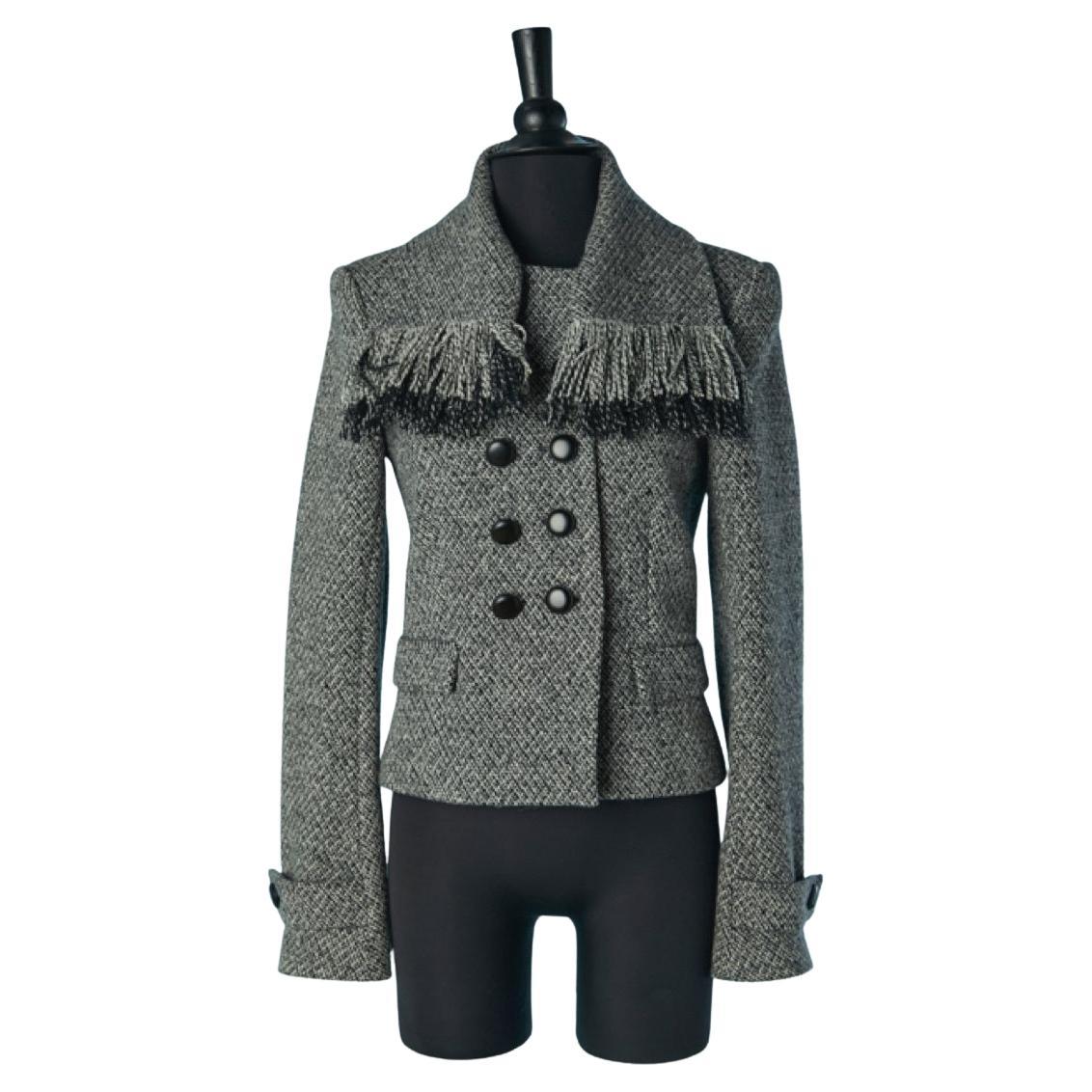 Veste croisée en chiné noir et blanc avec col à franges BALENCIAGA en vente
