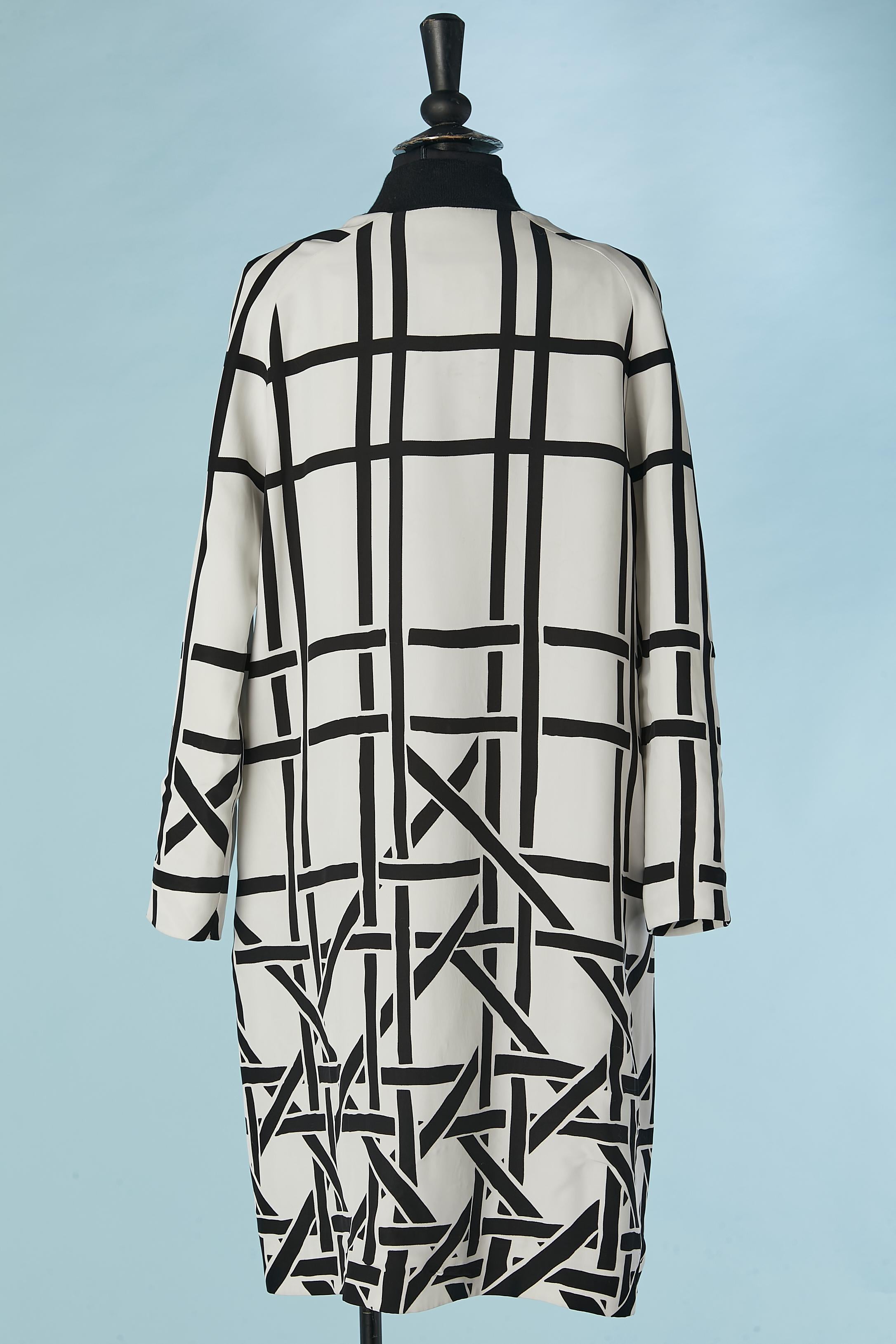 Black and white coat with graffic pattern JC DE CASTELBAJAC For Sale 1