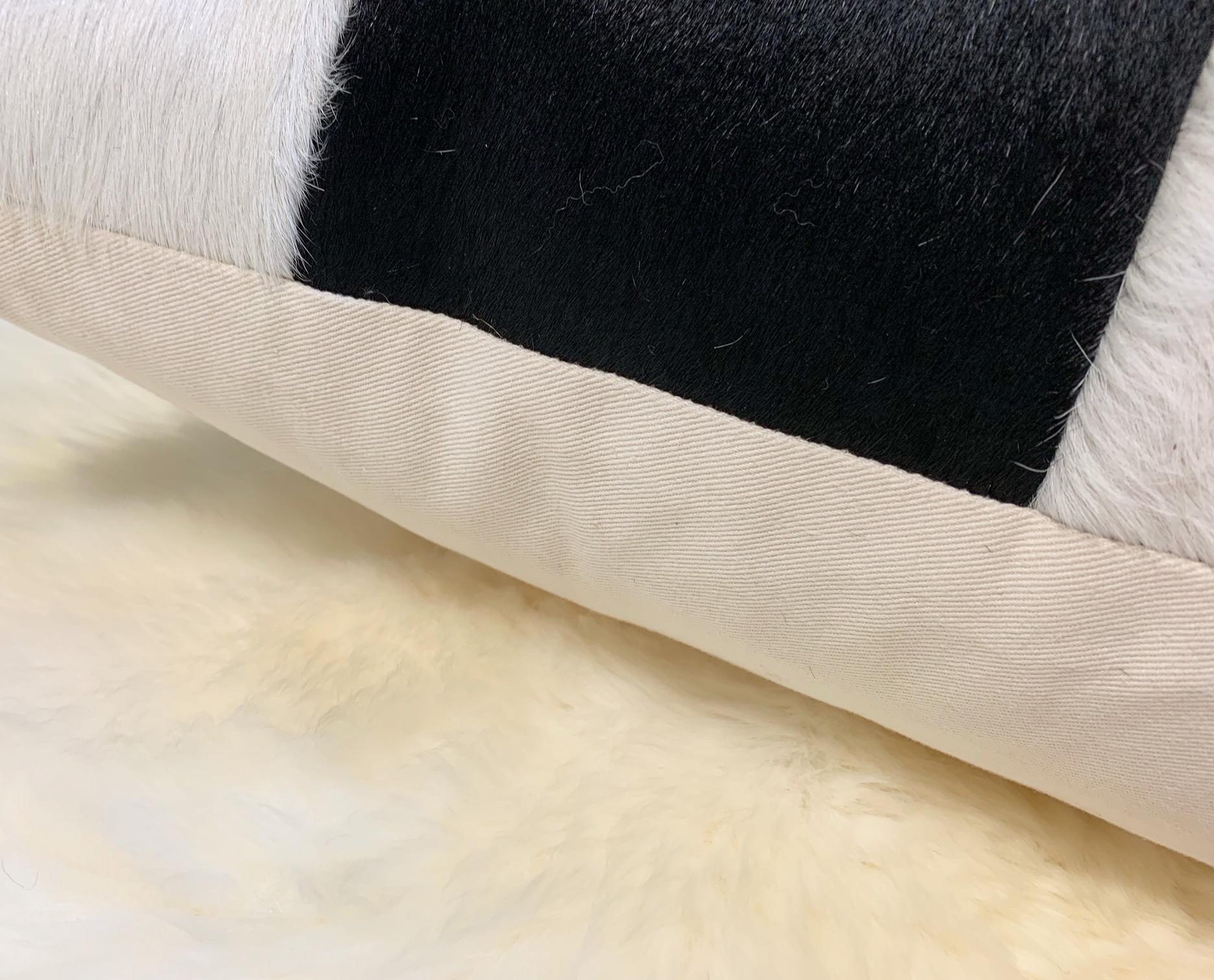Black and White Cowhide Patchwork In New Condition In SAINT LOUIS, MO