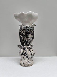 Objet décoratif en noir et blanc, unique en son genre, fabriqué à la main