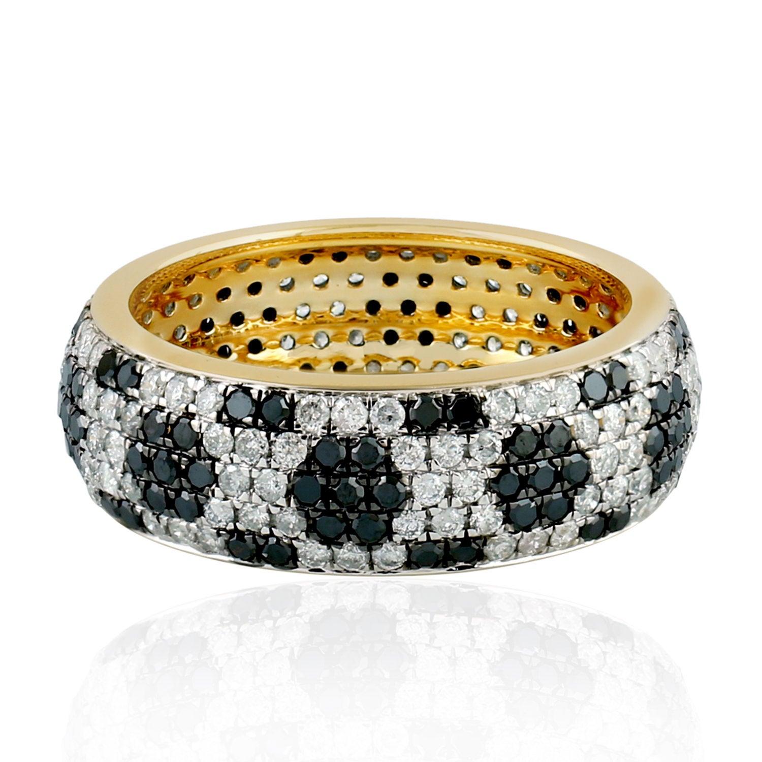 For Sale:  Black and White Diamond 14 Karat Gold Eternity Ring 3
