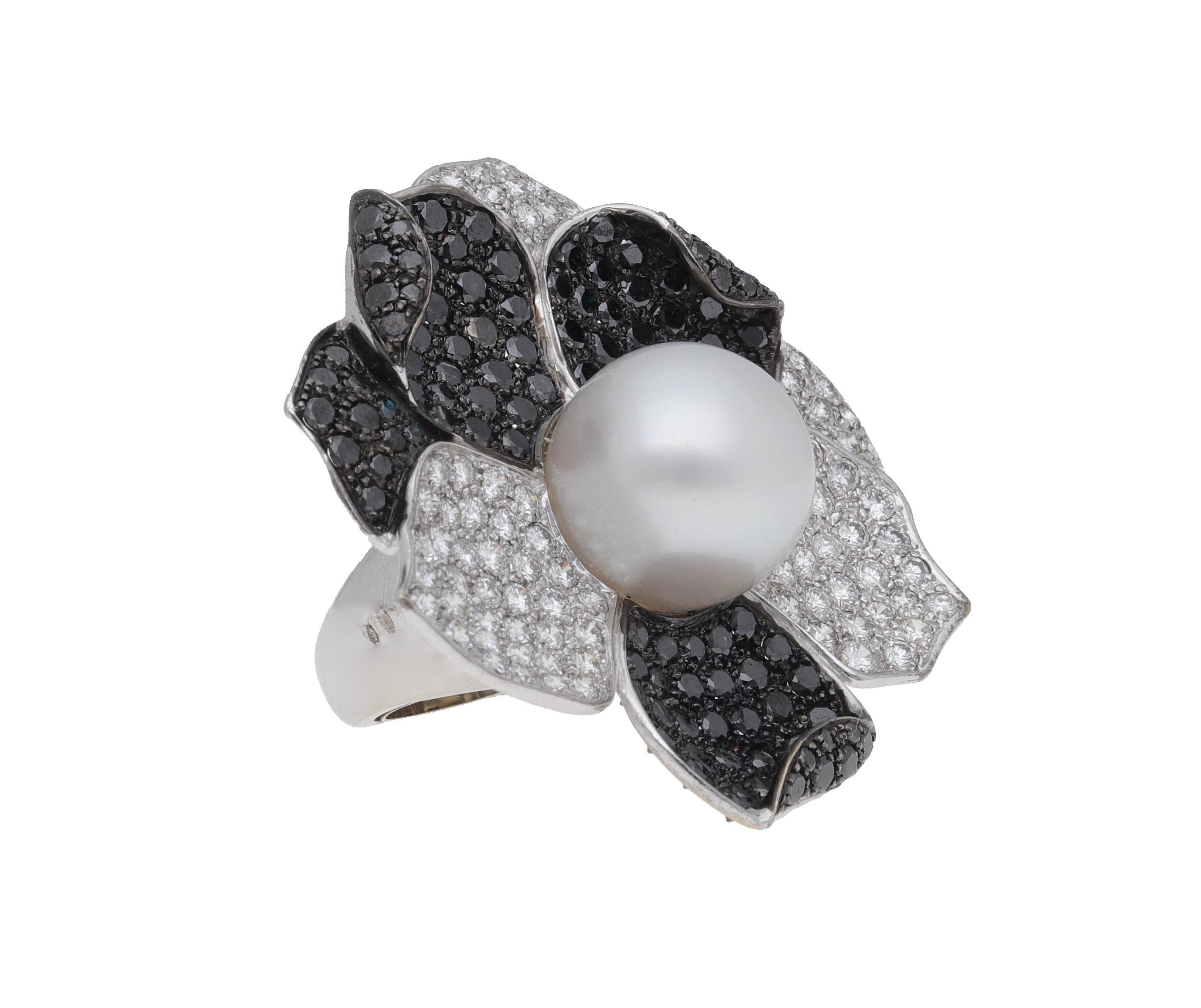Round Cut Black and White Diamond Australian Pearl 18 Kt. White Gold Cocktail Flower Ring For Sale