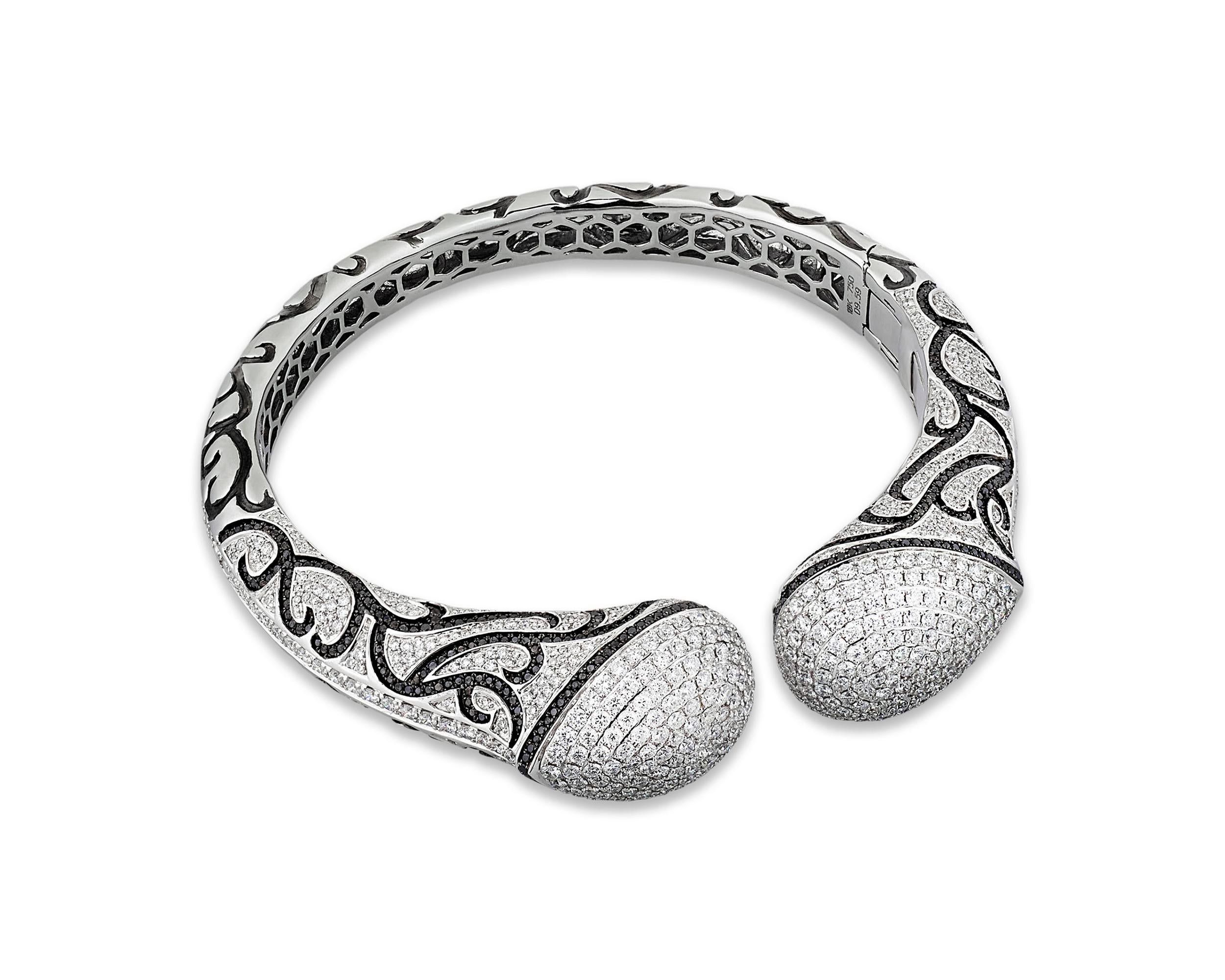 Black and White Diamond Cuff Bracelet In Excellent Condition In New Orleans, LA
