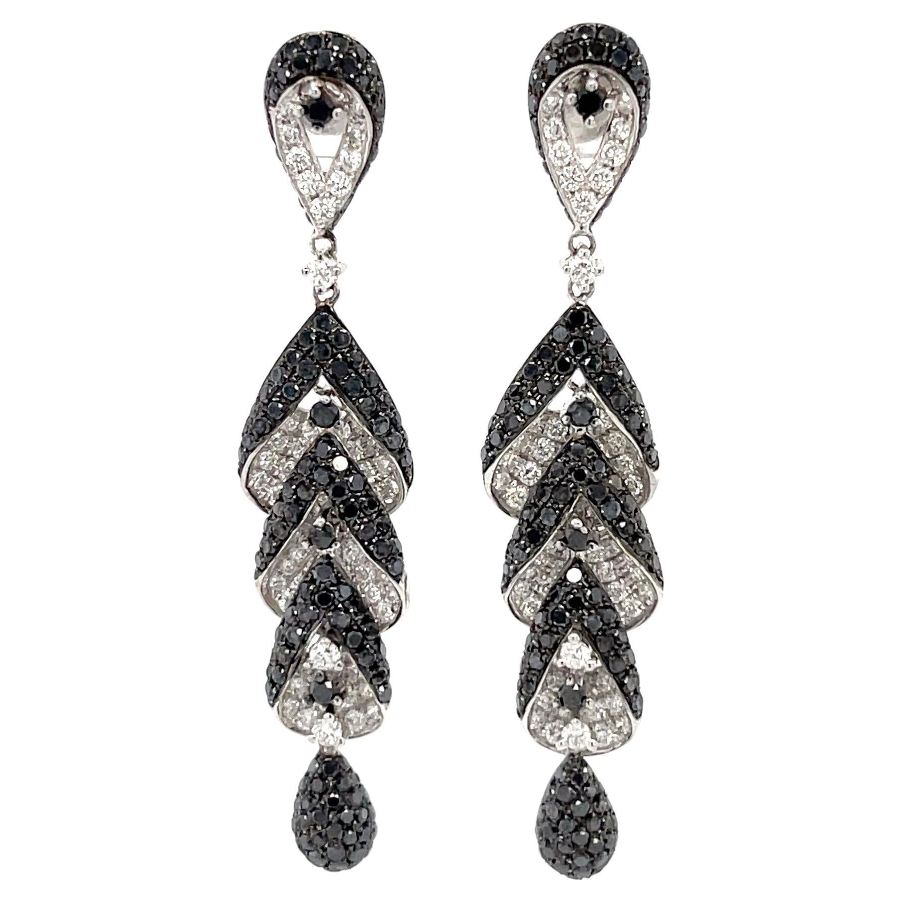 Black and White Diamond Dangling Earrings in 18KW Gold For Sale