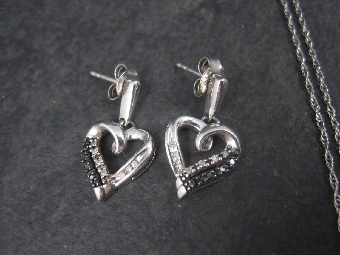 Black and White Diamond Heart Pendant Necklace and Earrings Jewelry Set Sterling In Excellent Condition For Sale In Webster, SD
