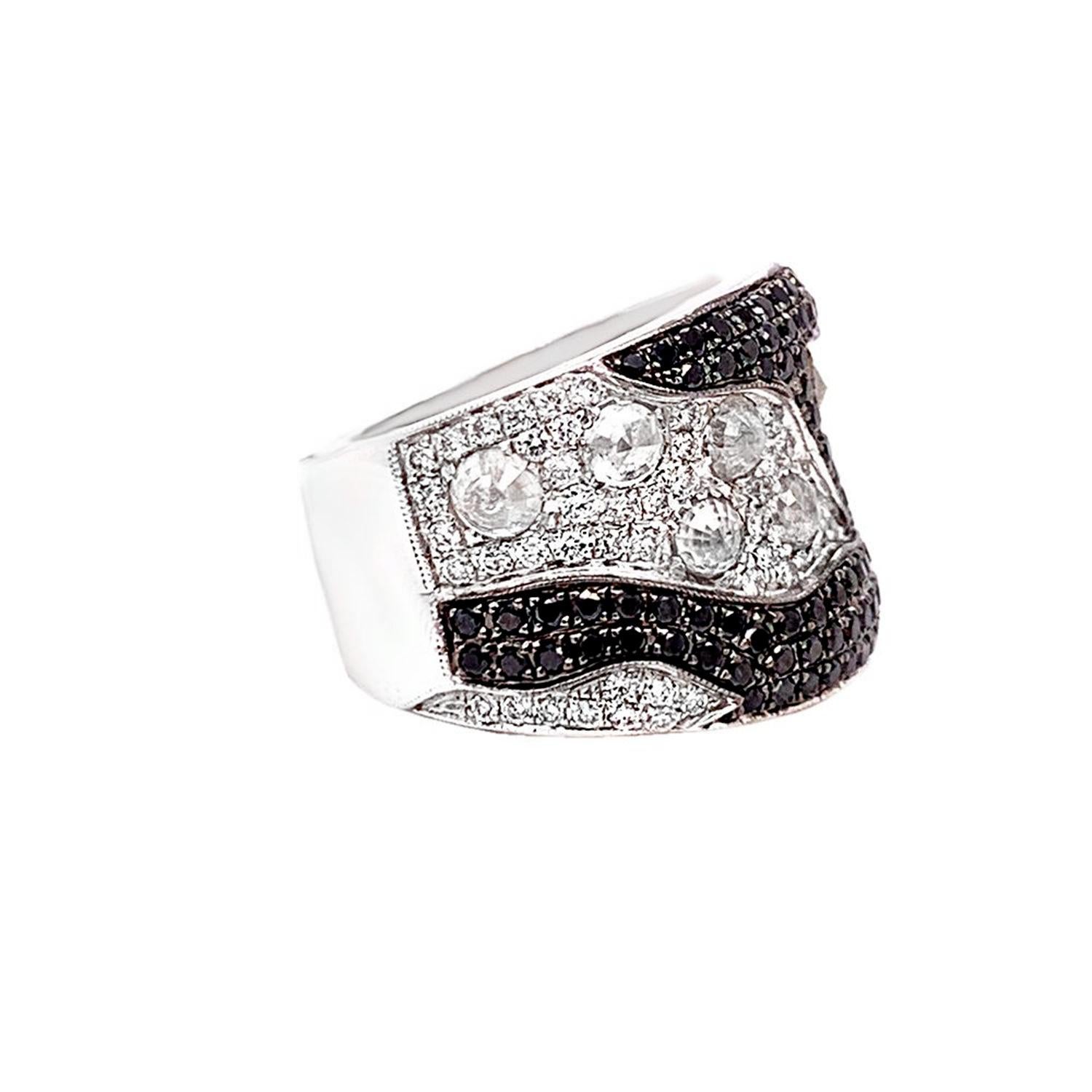 Black And White Diamond Ring 3.37 Carats 18K White Gold In Excellent Condition For Sale In Aliso Viejo, CA