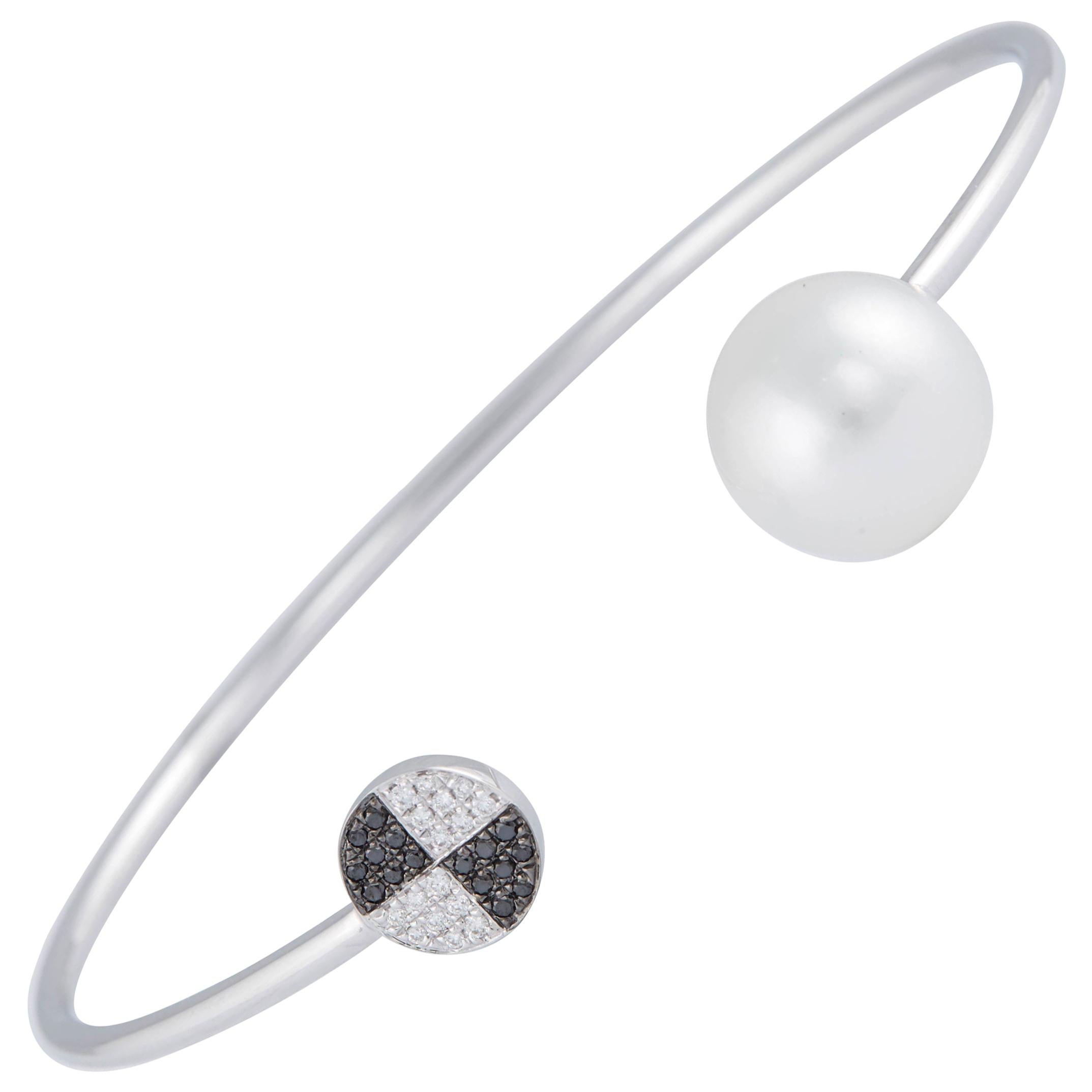 Bracelet jonc en or blanc 18 carats avec diamants noirs et blancs et perles des mers du Sud de 0,12 carat