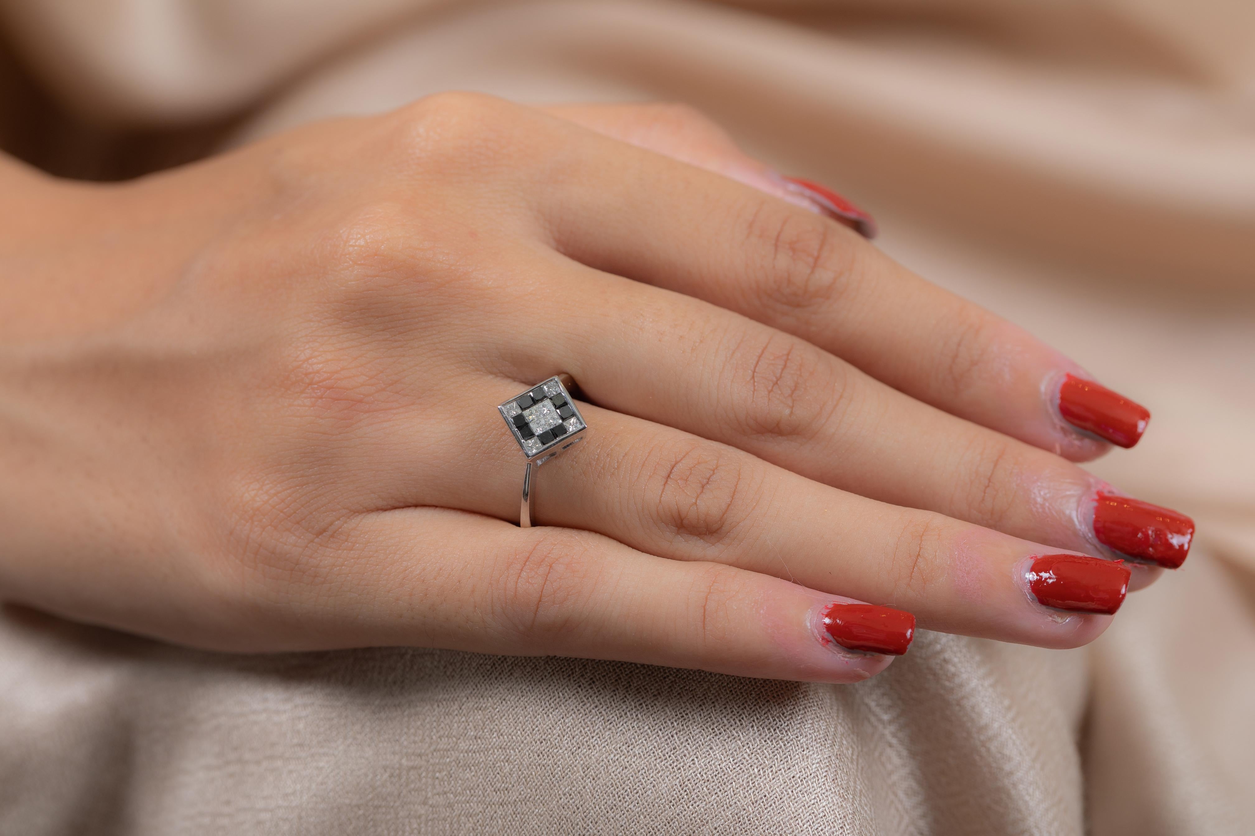 For Sale:  Art Deco Style Black White Diamond Square Ring in 18 Karat White Gold 4