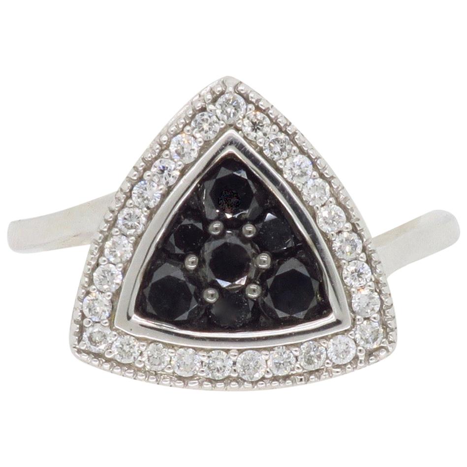 Black and White Diamond Triangular Fashion Ring