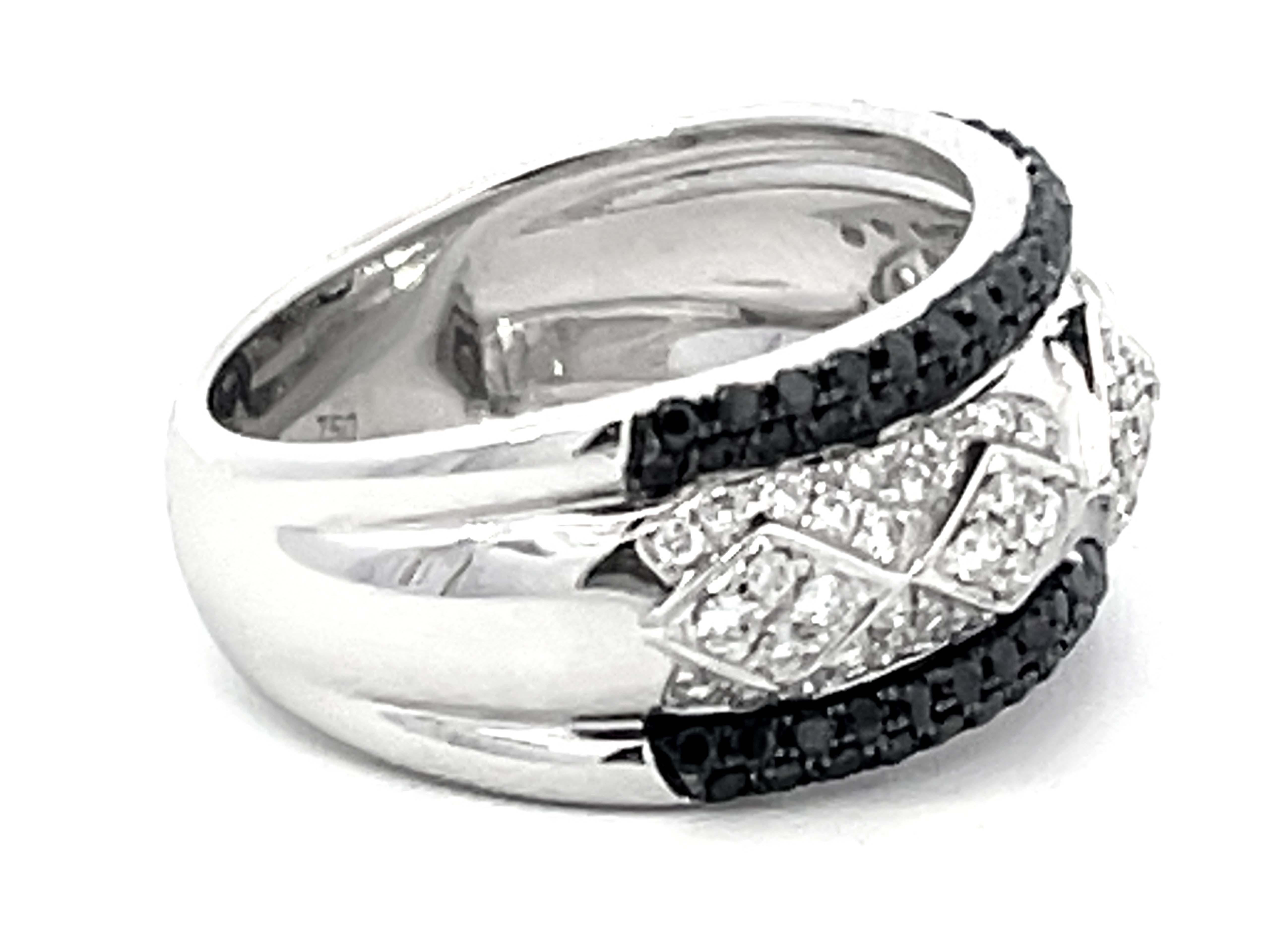 Black and White Diamond Wide Band Ring 18k White Gold In New Condition For Sale In Honolulu, HI