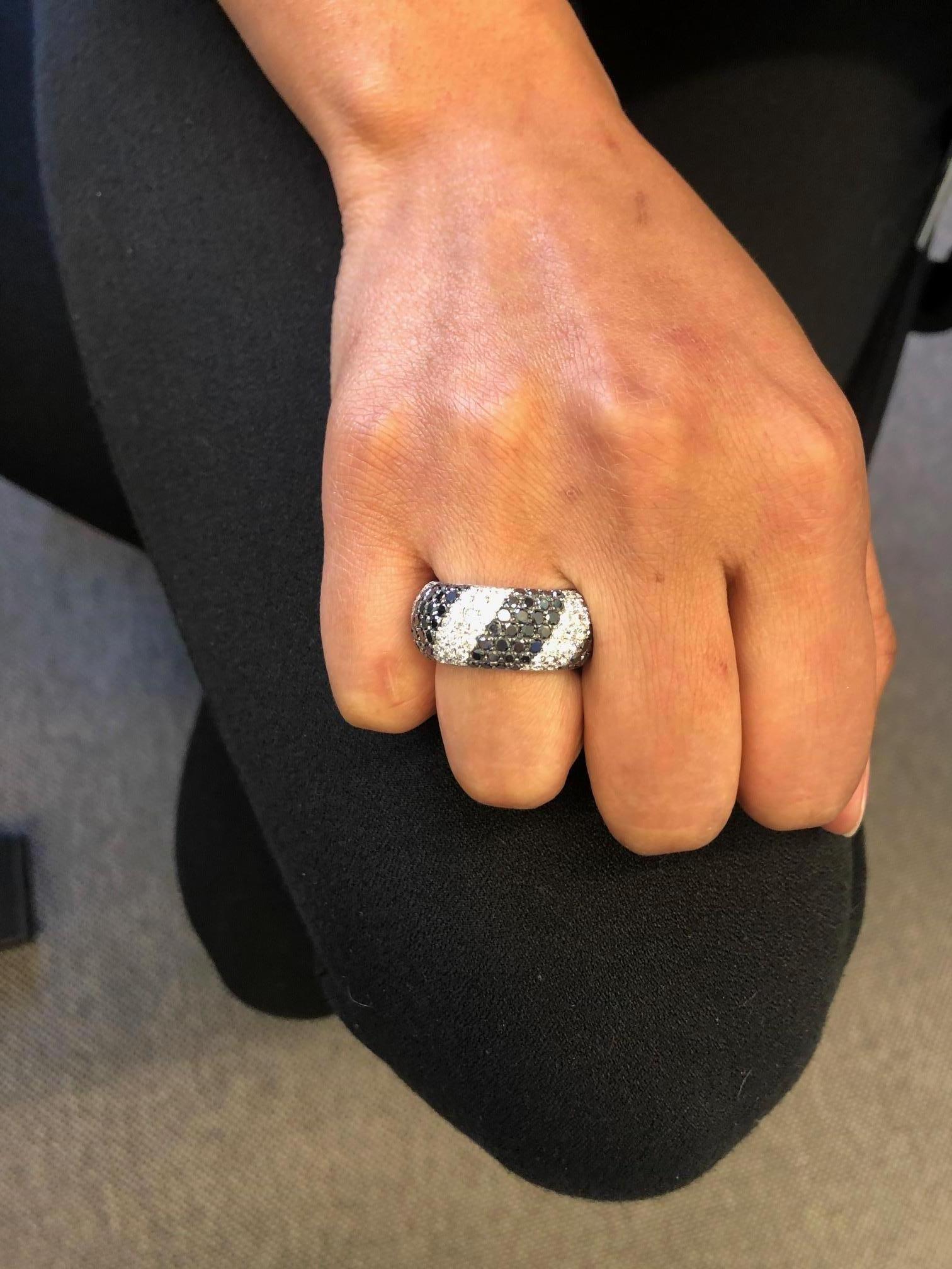 Black and White Diamonds Zebra Ring in 18 Karat White Gold For Sale 2