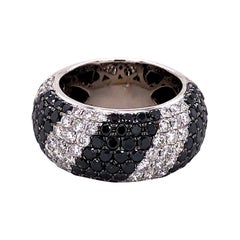 Bague zébrée en or blanc 18 carats avec diamants noirs et blancs