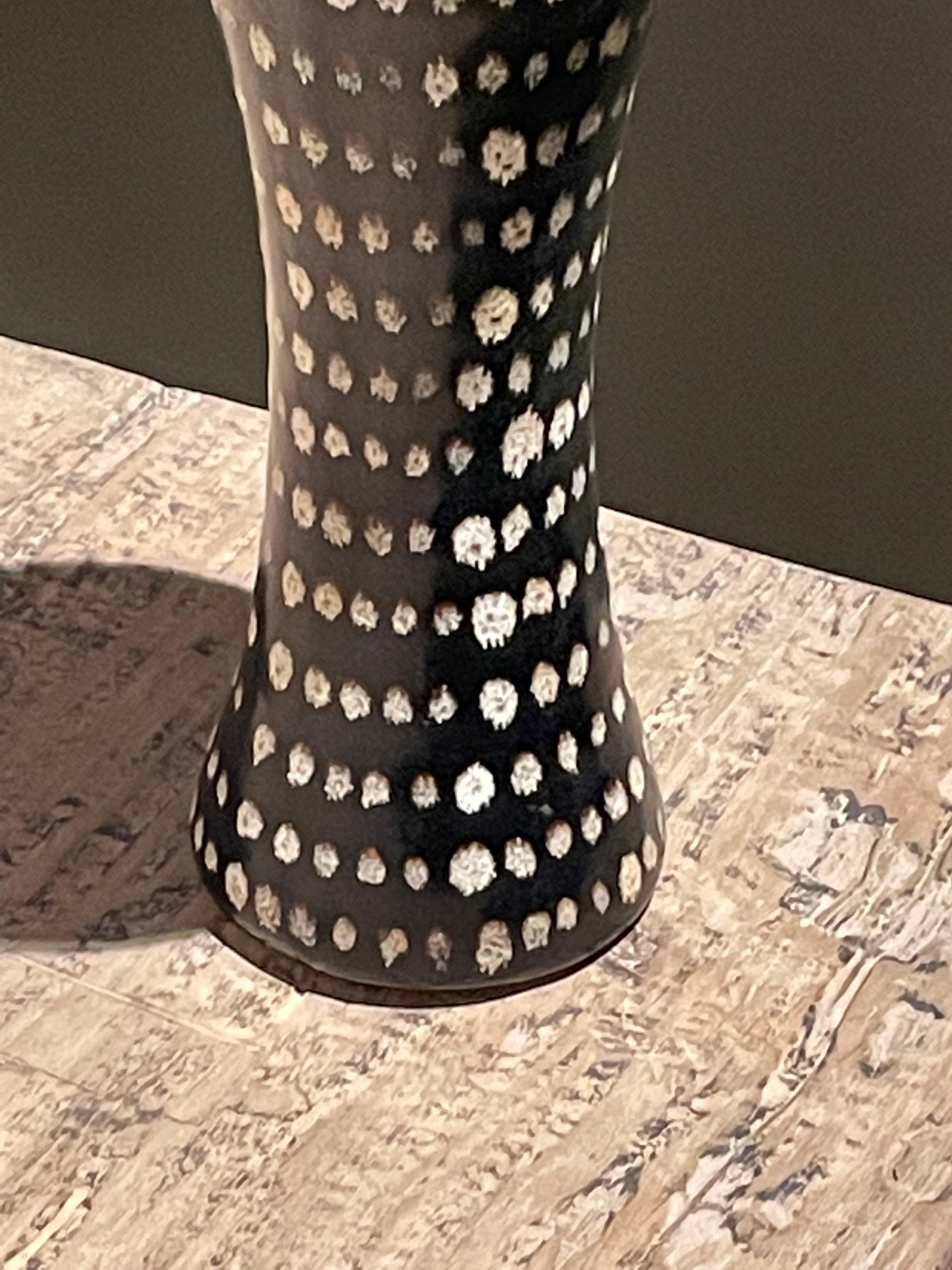 Black And White Dotted Vase, China, Contemporary In New Condition In New York, NY