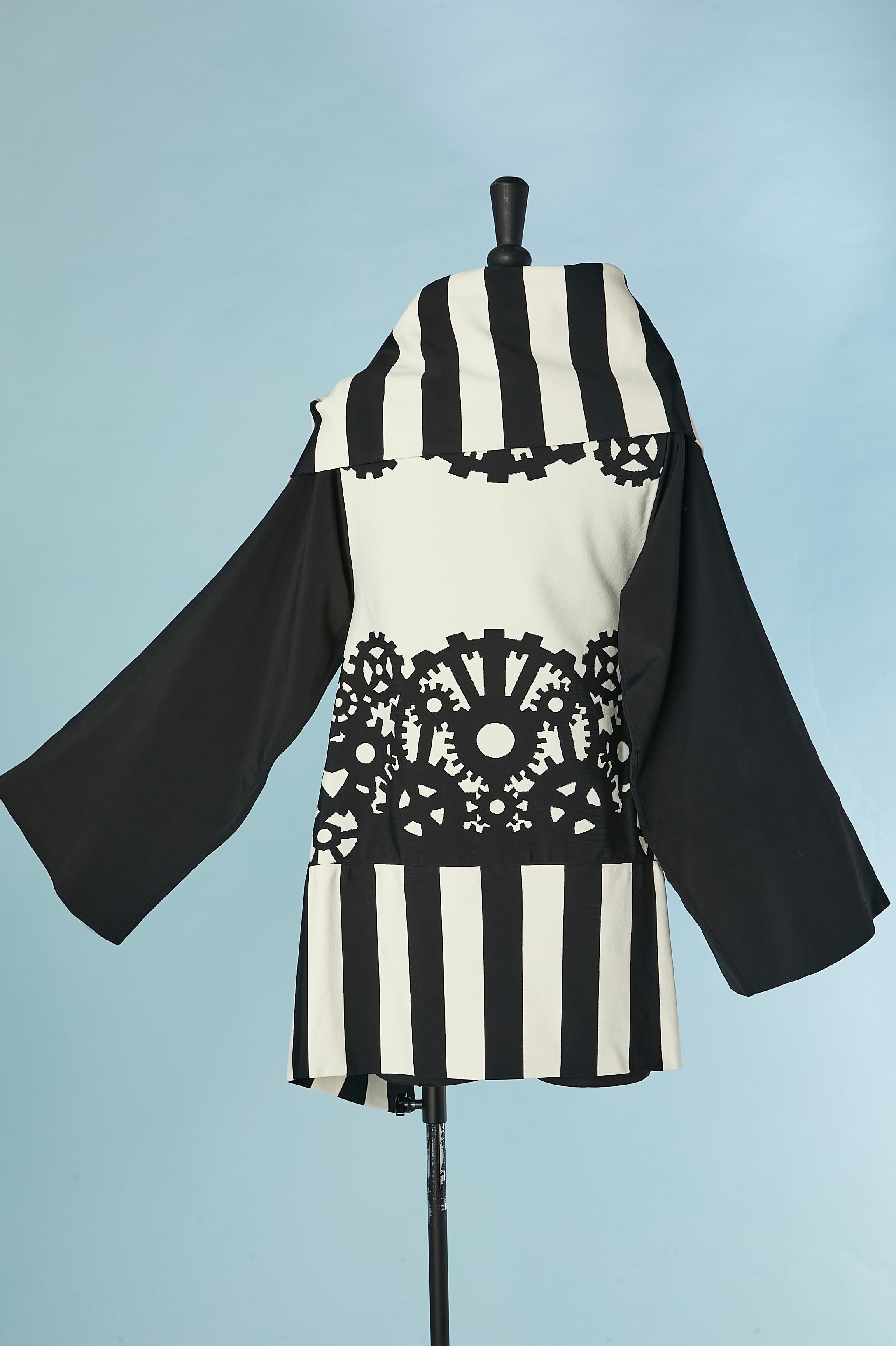 Schwarz-weiße doppelreihige Jacke aus Viskose-Strick Jean-Charles de Castelbajac im Angebot 3