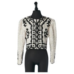 Veste de soirée noire et blanche recouverte de sequins Roz & Sherm