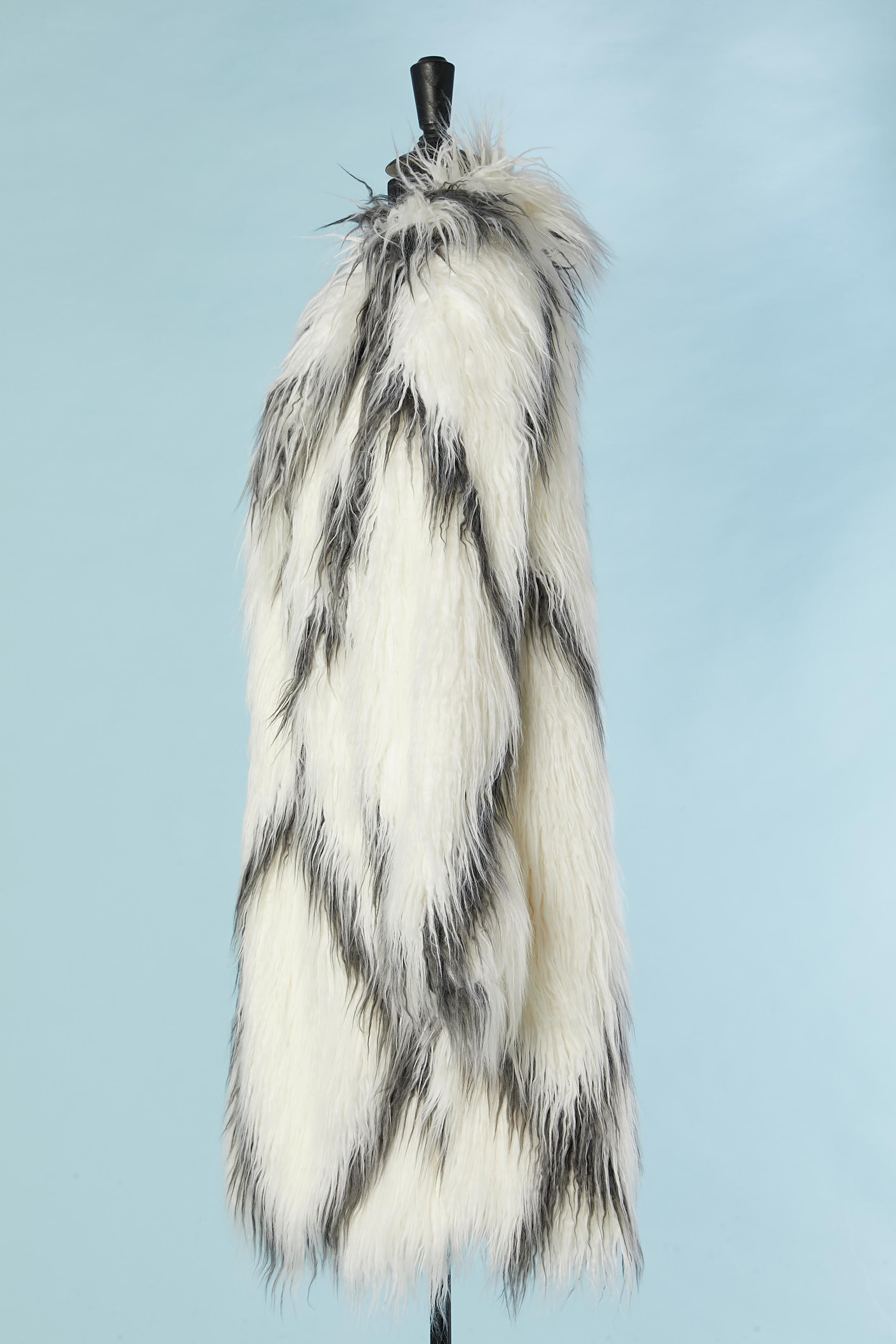 Women's or Men's Black and white Faux fur single breasted coat LASETI For Sale