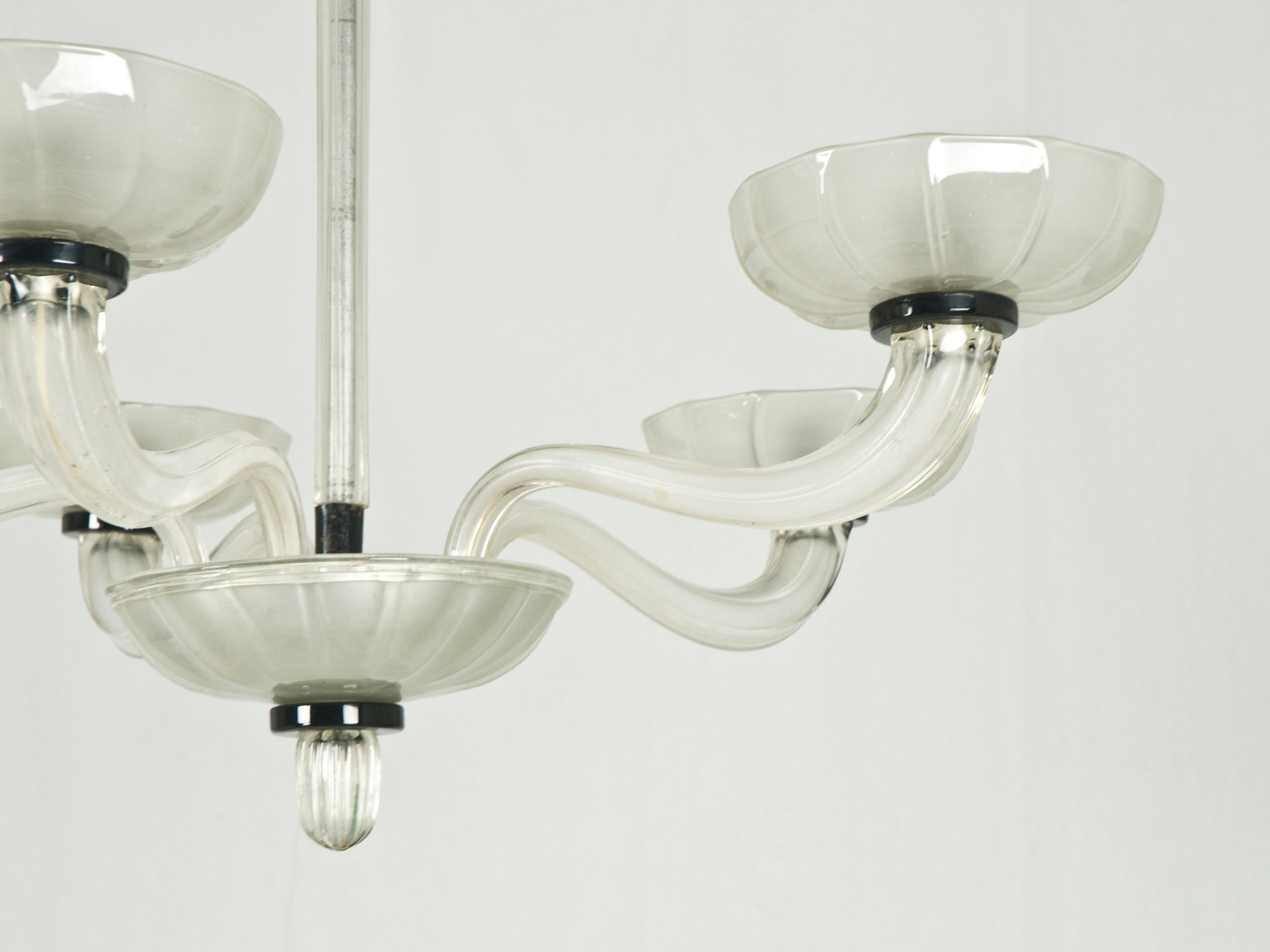 Black and White Five-Light Murano Glass 1940s Chandelier In Good Condition In Varese, Lombardia