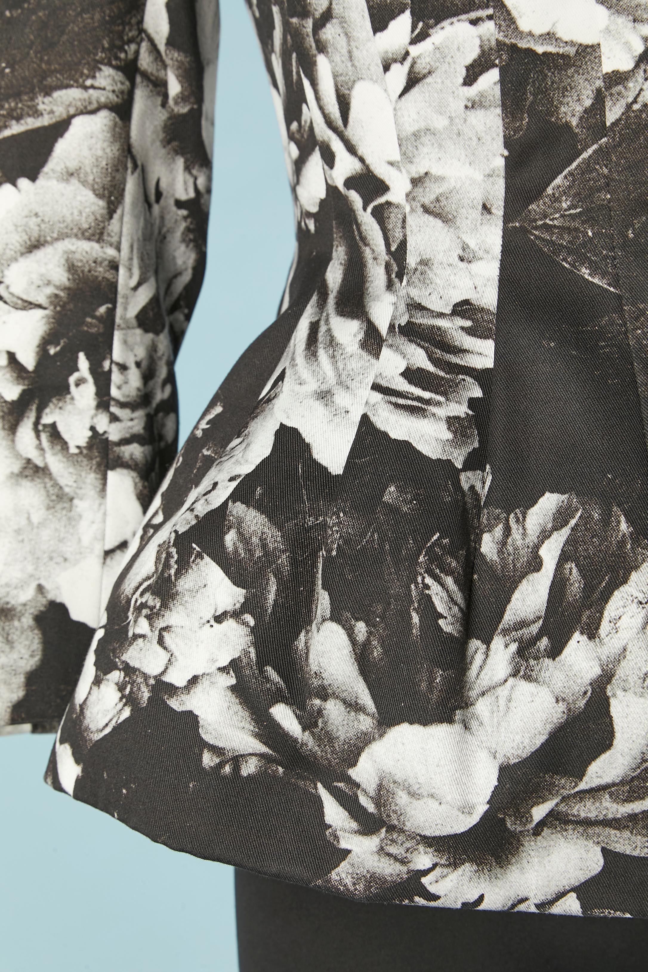 Black and white flowers printed cotton edge to edge  jacket Dries Van Noten  In Excellent Condition For Sale In Saint-Ouen-Sur-Seine, FR