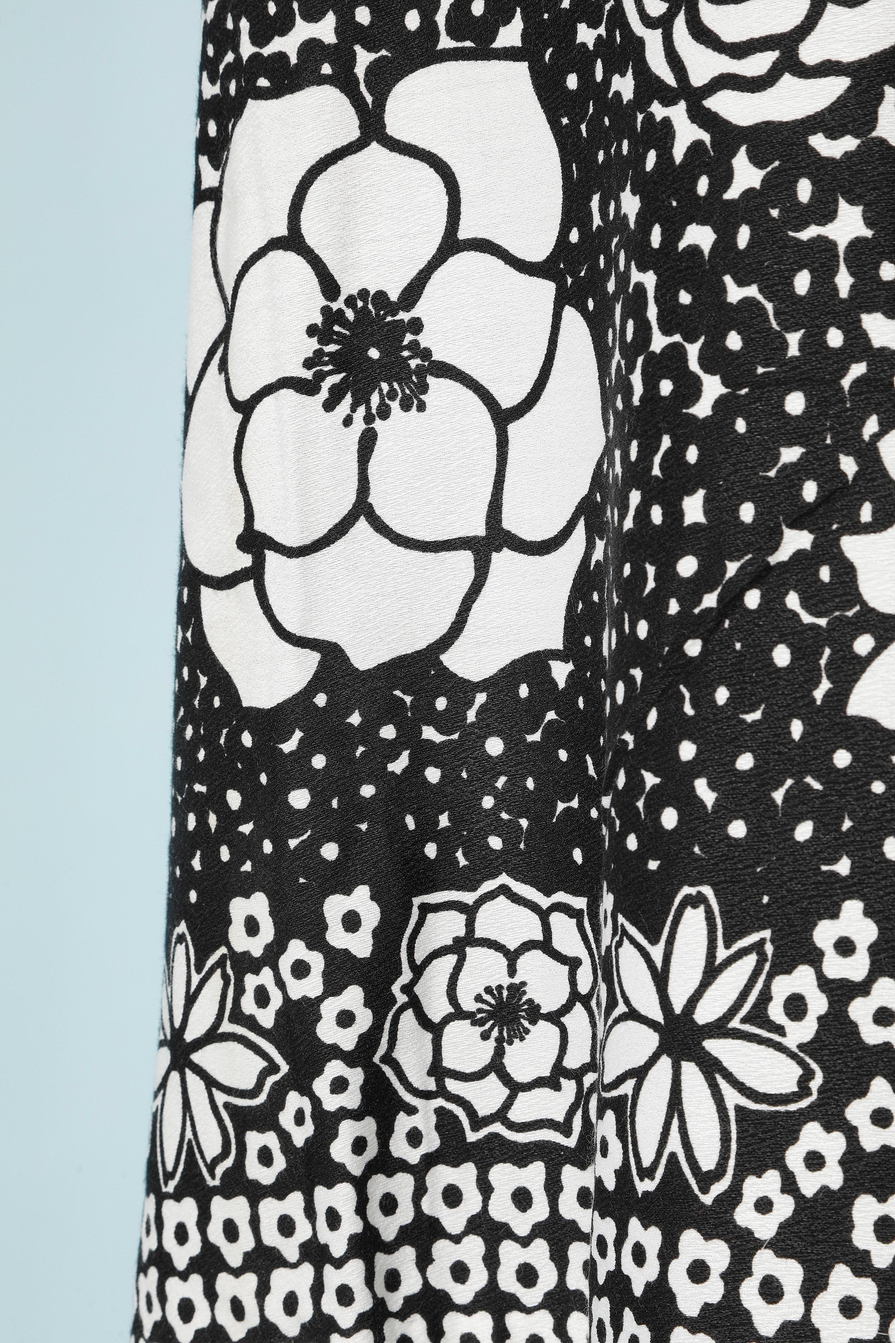 Combinaison imprime de fleurs noires et blanches Alex Colman, annes 1970  Excellent état - En vente à Saint-Ouen-Sur-Seine, FR
