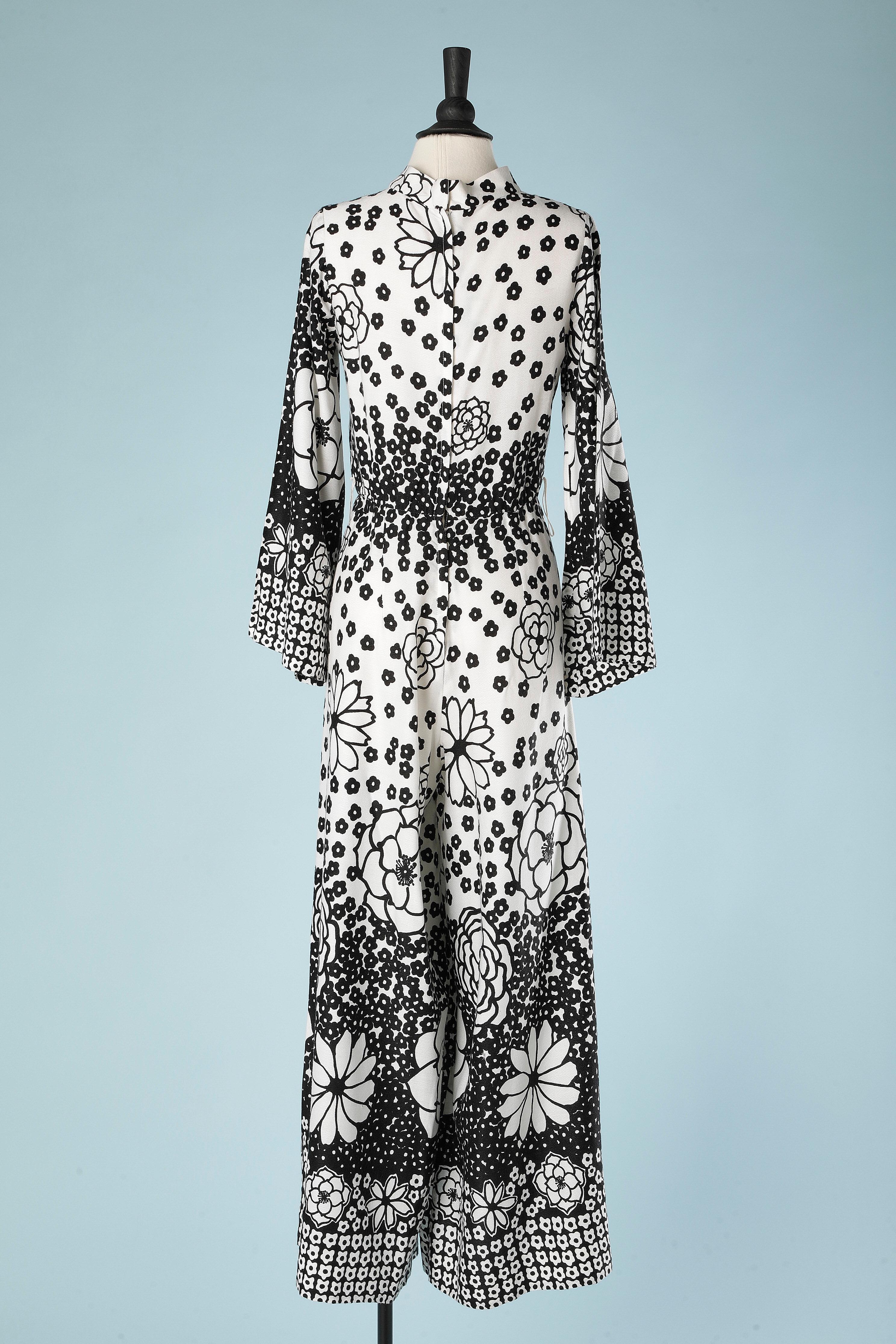 Black and white flowers printed jumpsuit Alex Colman Circa 1970's  For Sale 1