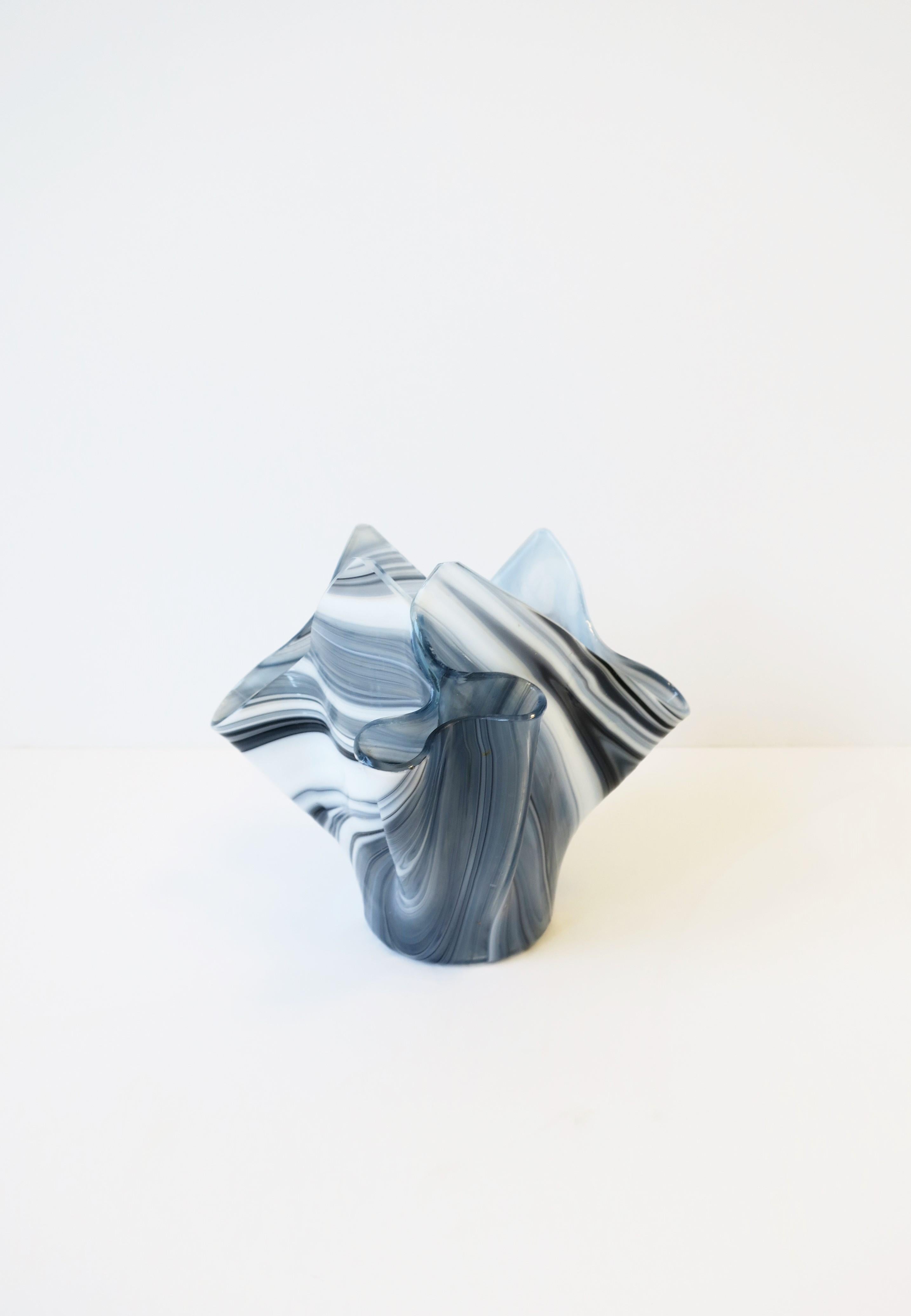 Handkerchief Black and White Art Glass Vase in the Venini Style For Sale 8