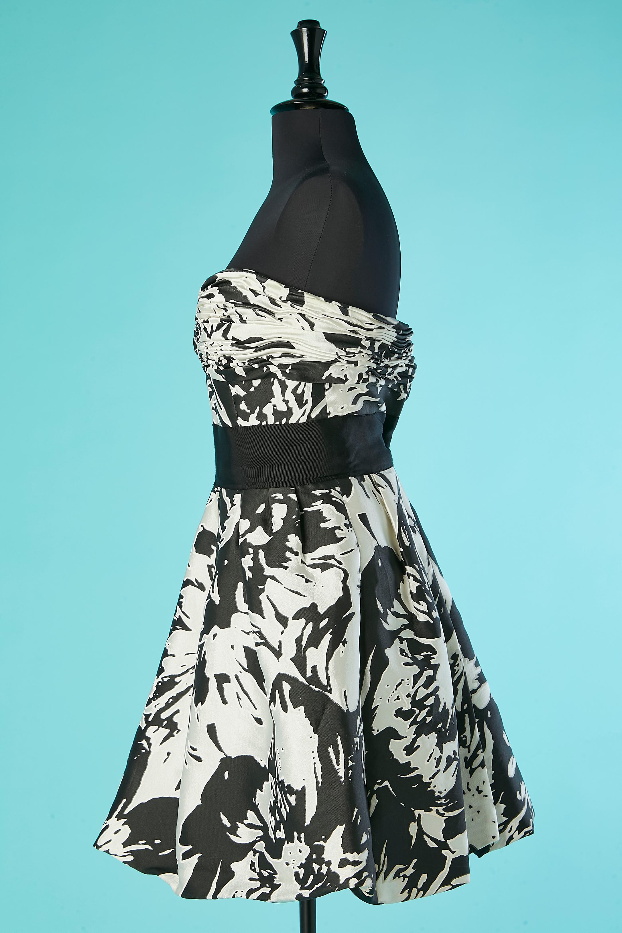 Women's Black and white jacquard bustier cocktail dress   Oscar de la Renta  For Sale