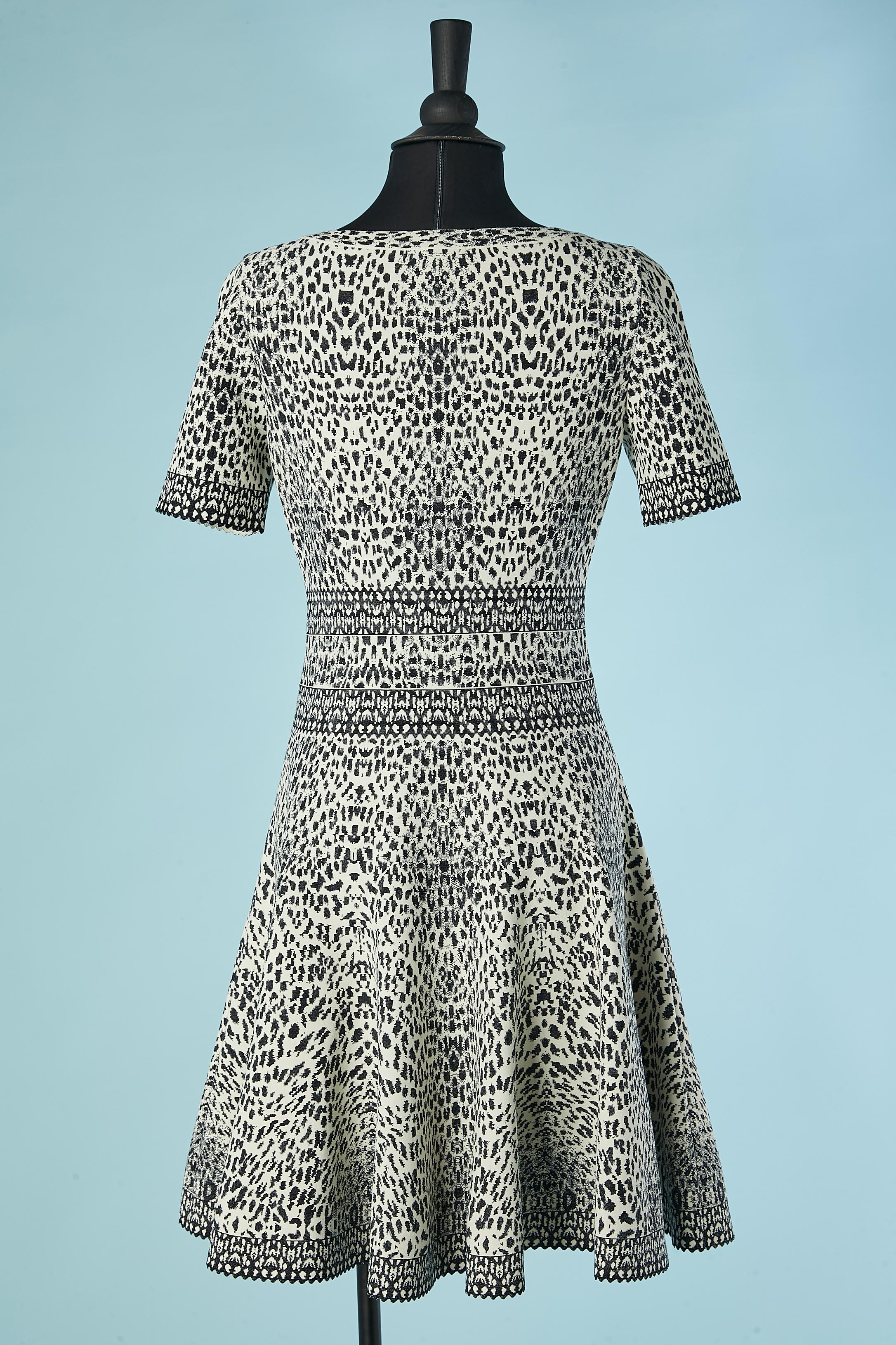Black and white jacquard dress ALAIA For Sale 1