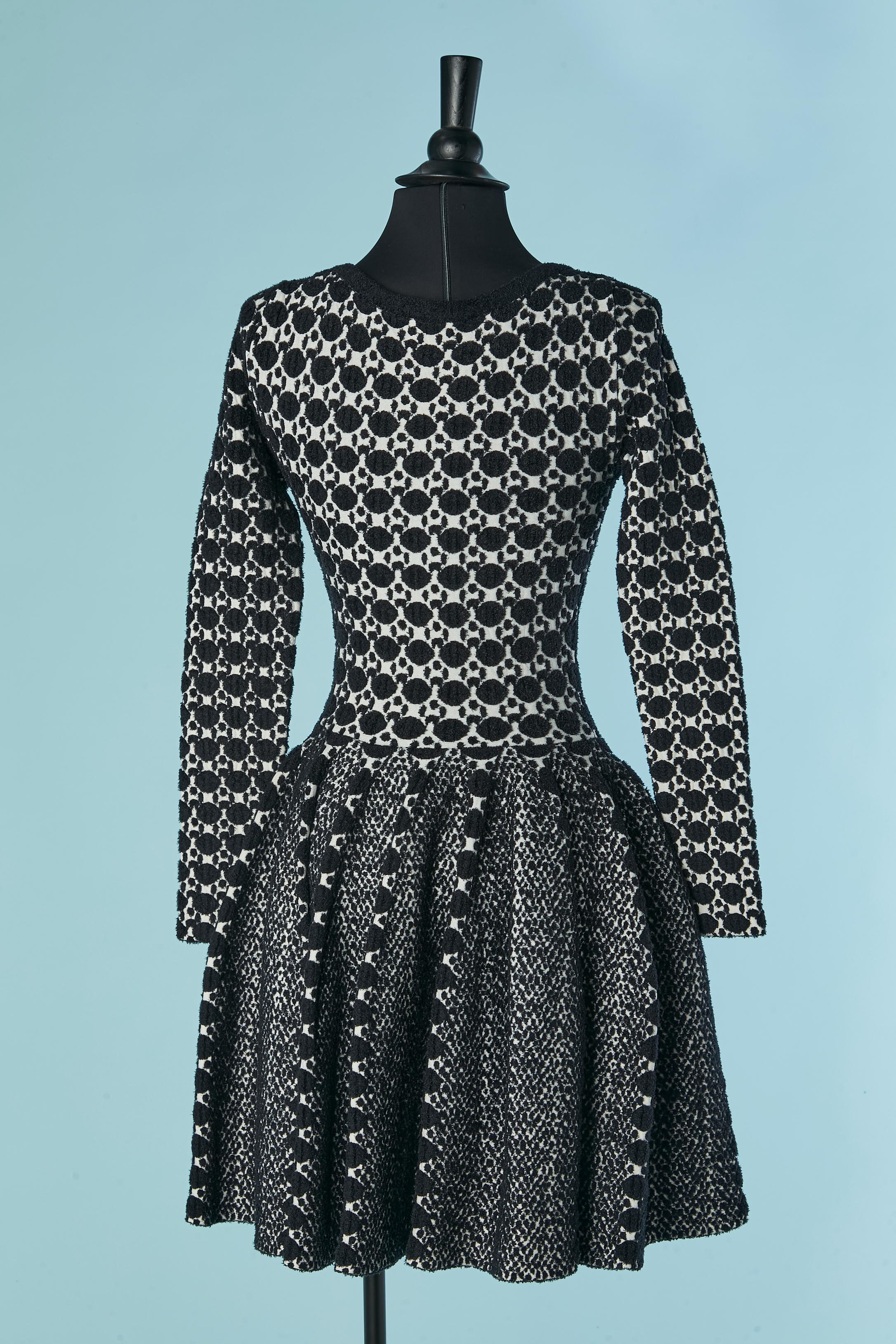Robe en jacquard noir et blanc ALAIA en vente 1