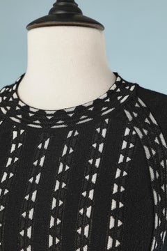 Black and white jacquard knit dress with geometrical pattern M Missoni