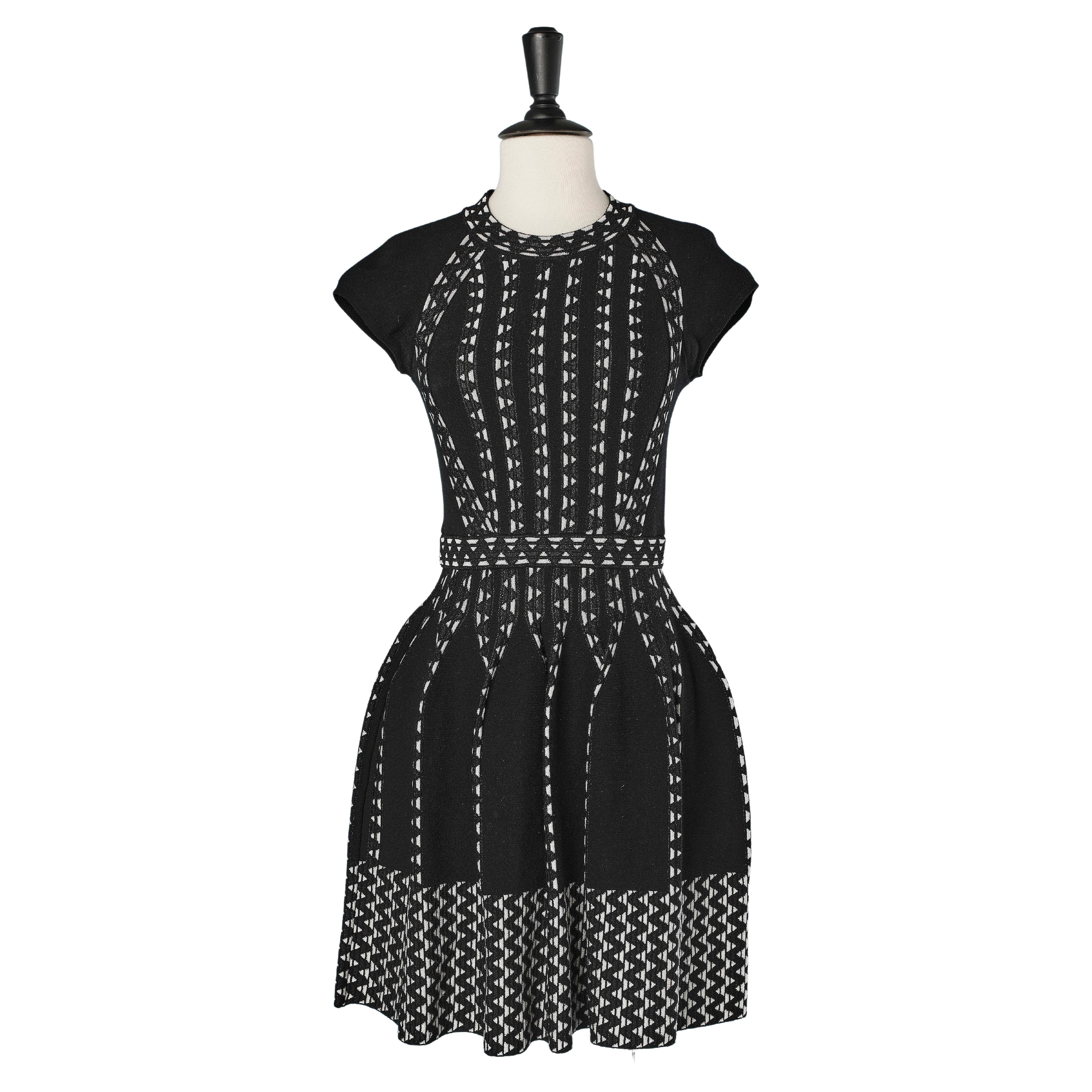 Black and white jacquard knit dress with geometrical pattern M Missoni  For Sale
