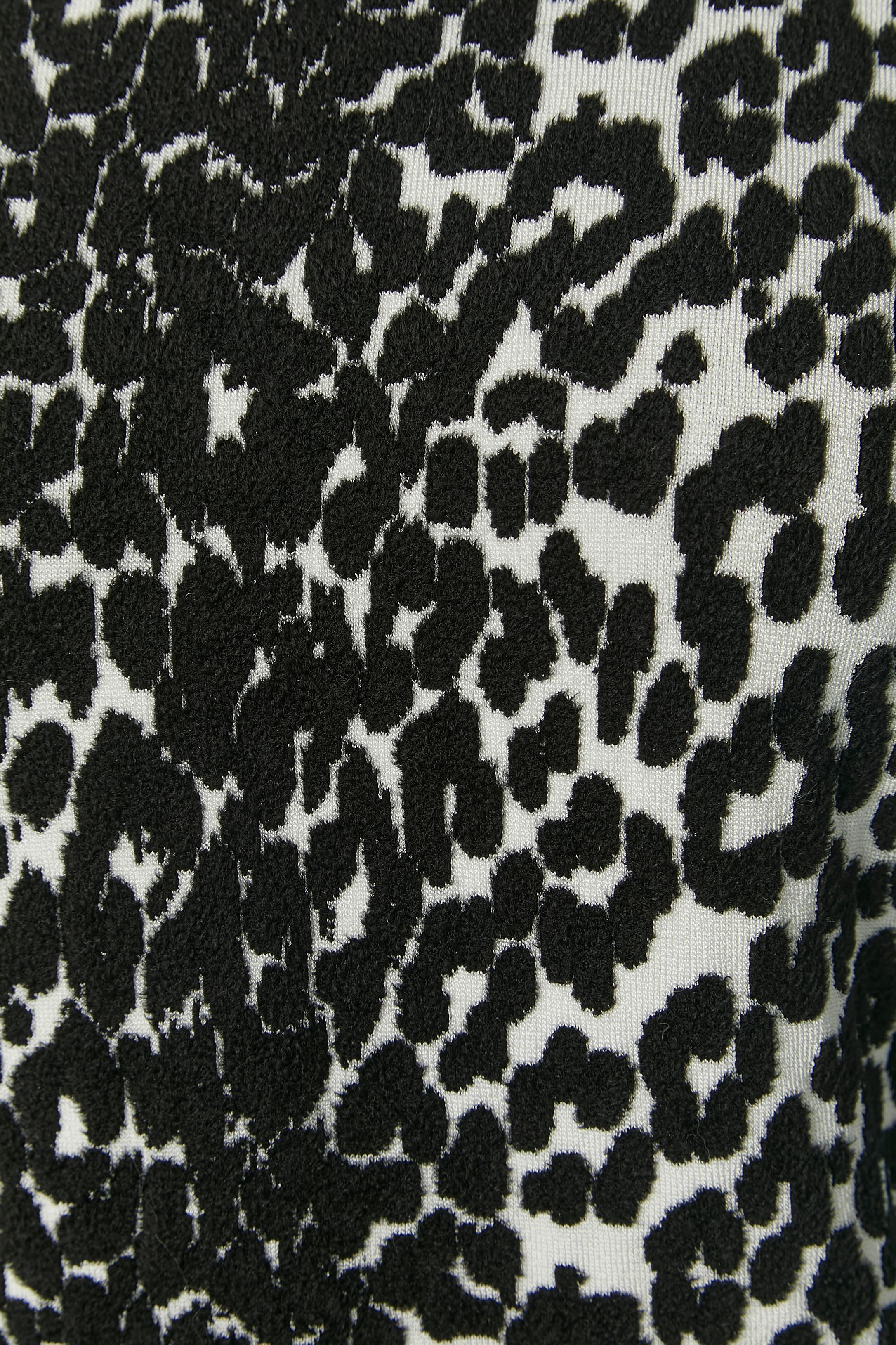 Black and white jacquard knit dress with leopard pattern GIVENCHY In Excellent Condition For Sale In Saint-Ouen-Sur-Seine, FR