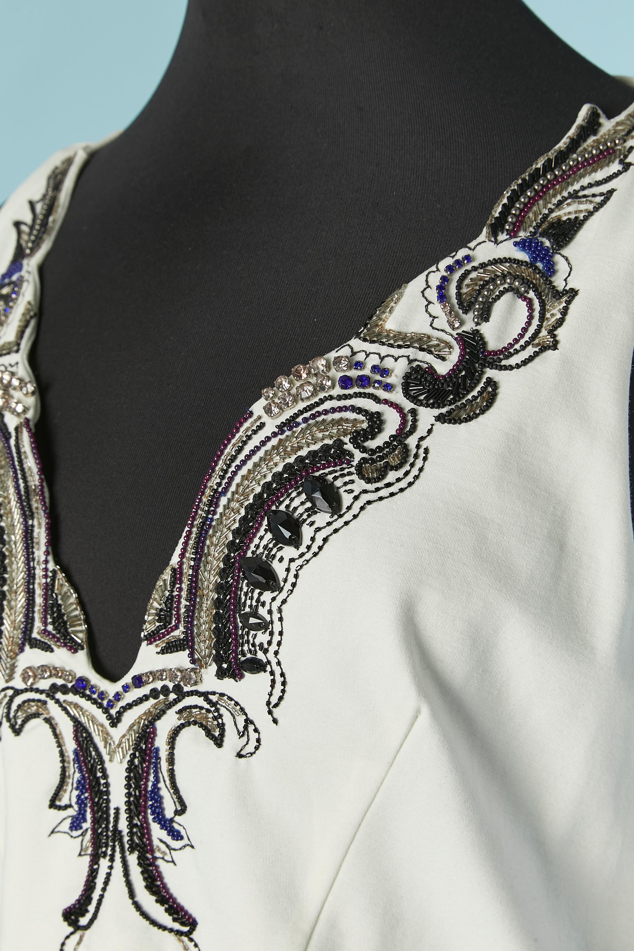 Schwarz-weißes Jersey-Kleid mit Strass und Perlenbesatz ROBERTO CAVALLI im Zustand „Hervorragend“ im Angebot in Saint-Ouen-Sur-Seine, FR