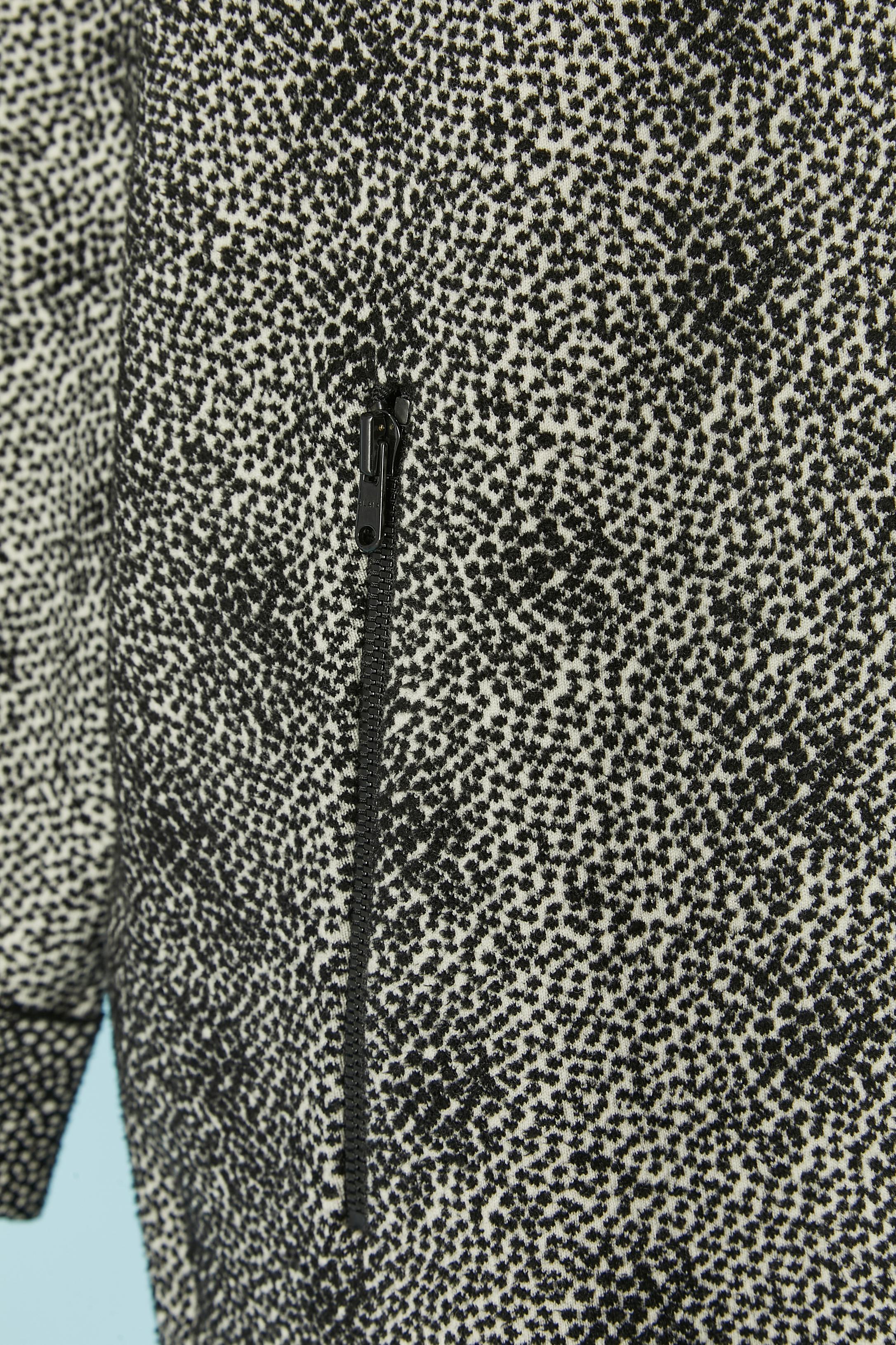 Nero Abito in maglia jacquard bianco e nero ALAIA in vendita