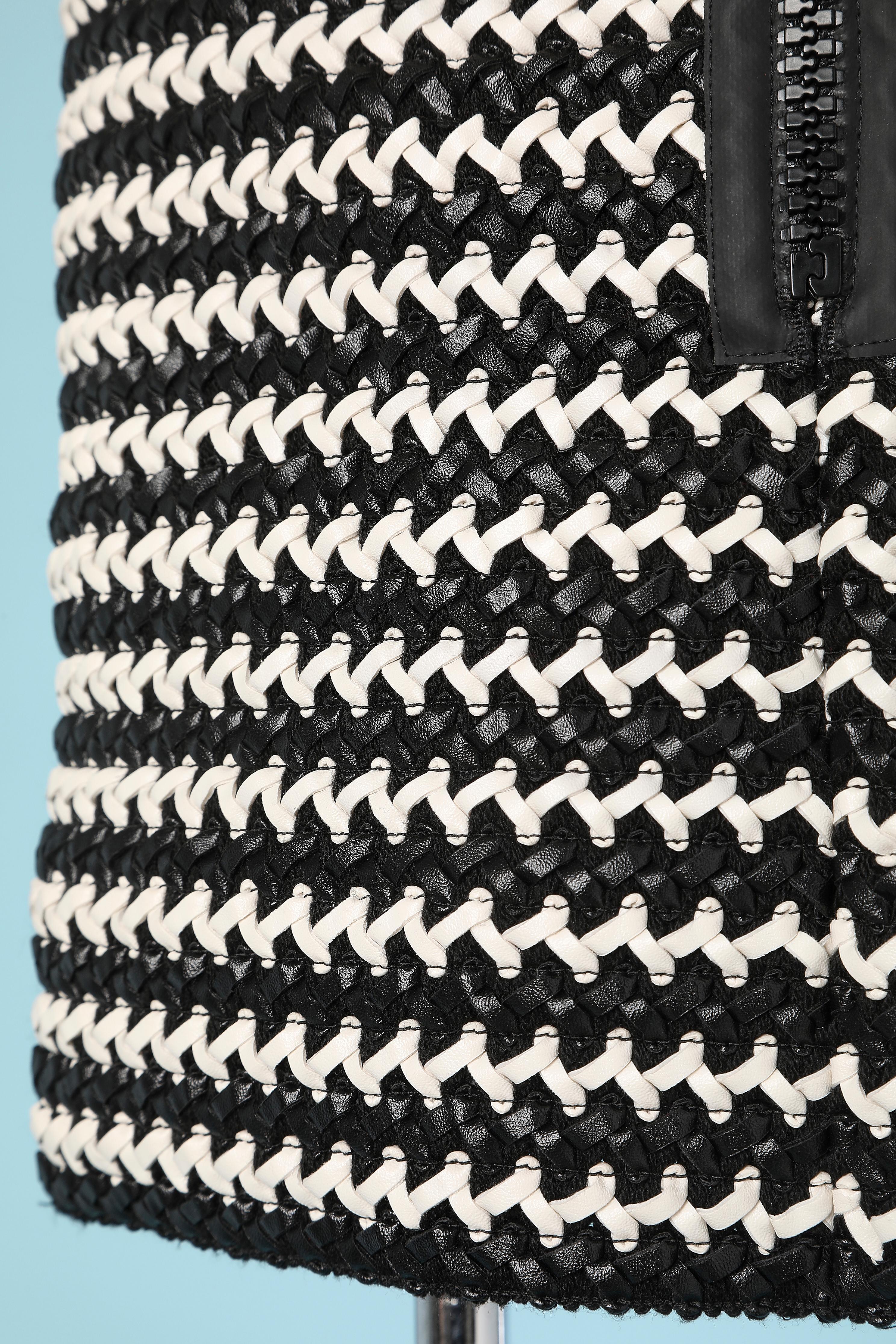 Robe sans manches en faux cuir tricoté noir et blanc  Bonjour Paulette  Excellent état - En vente à Saint-Ouen-Sur-Seine, FR