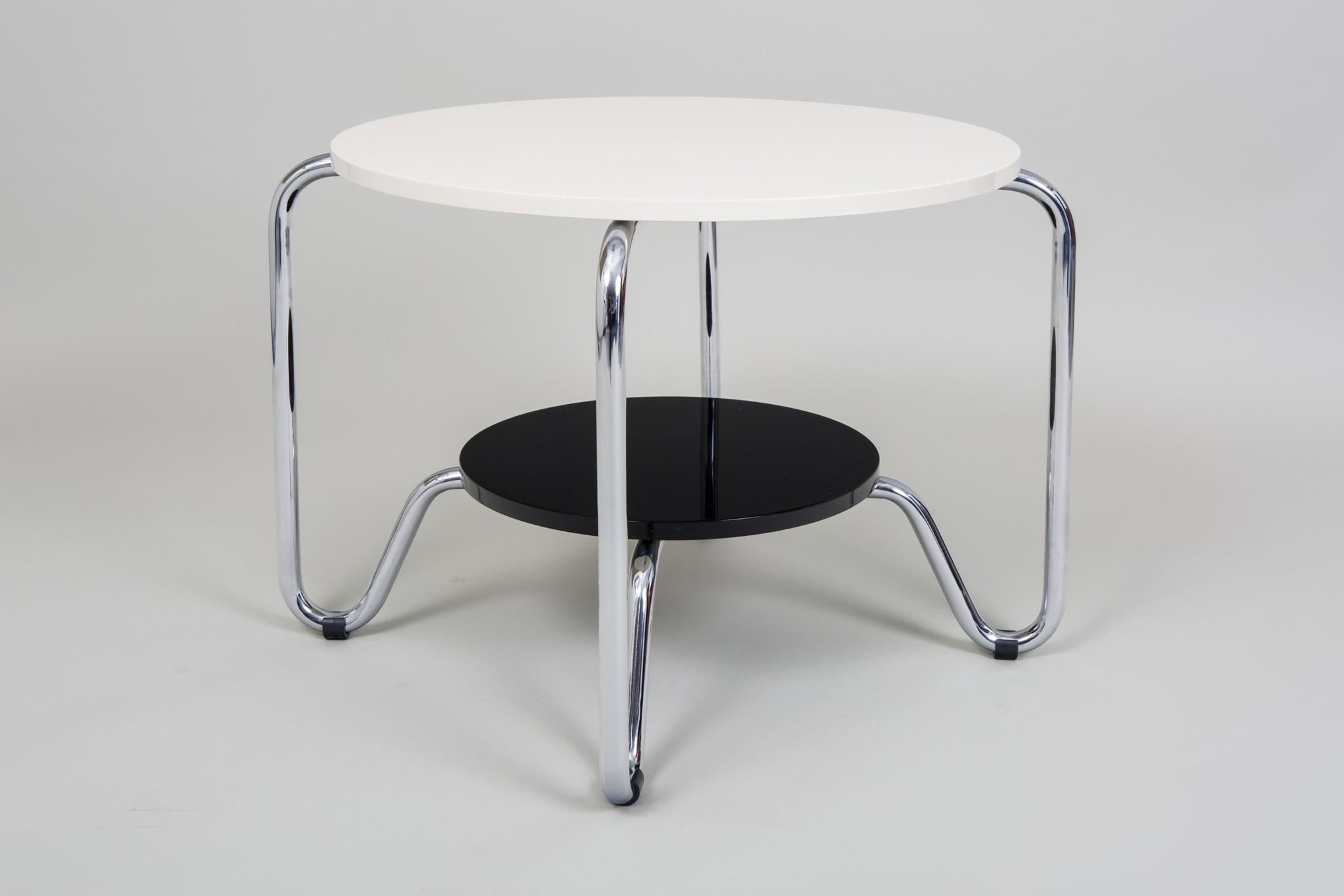 Black and white Kovona table made in 1950s Czechia In Good Condition For Sale In Brandys nad Labem, Středočeský kraj