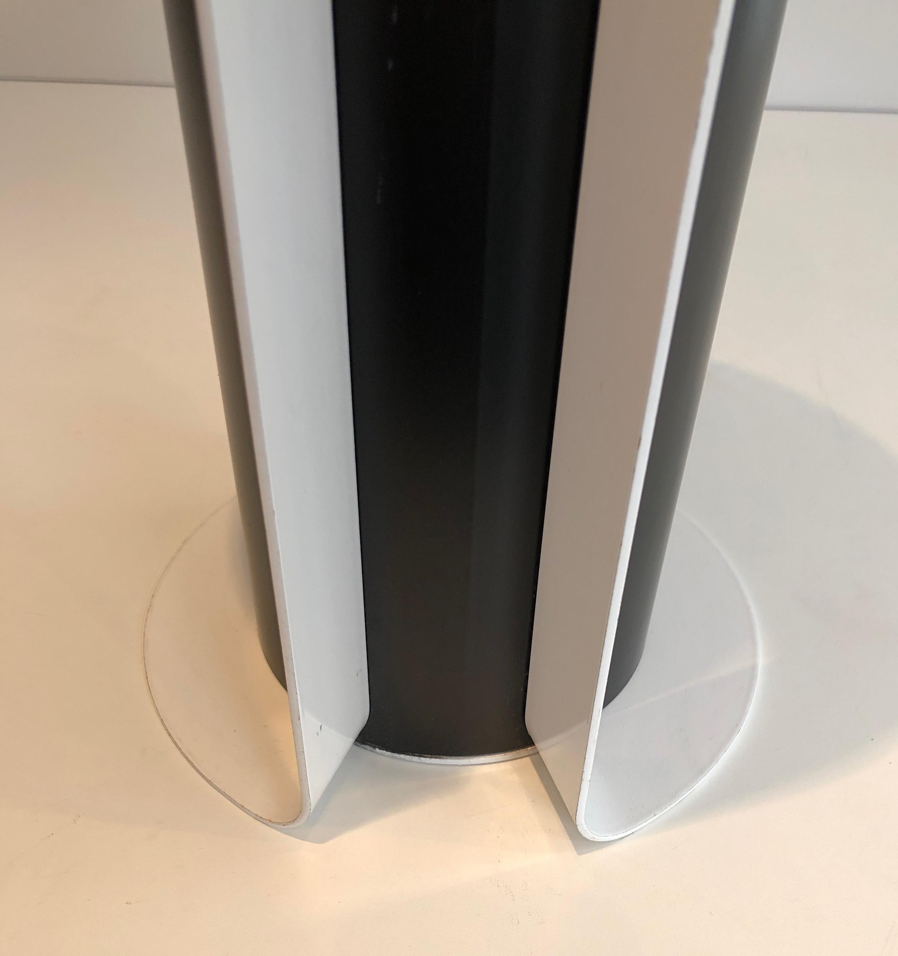 Laccato Strumenti per caminetto con design laccato in bianco e nero su supporto, francese, circa 1980 in vendita