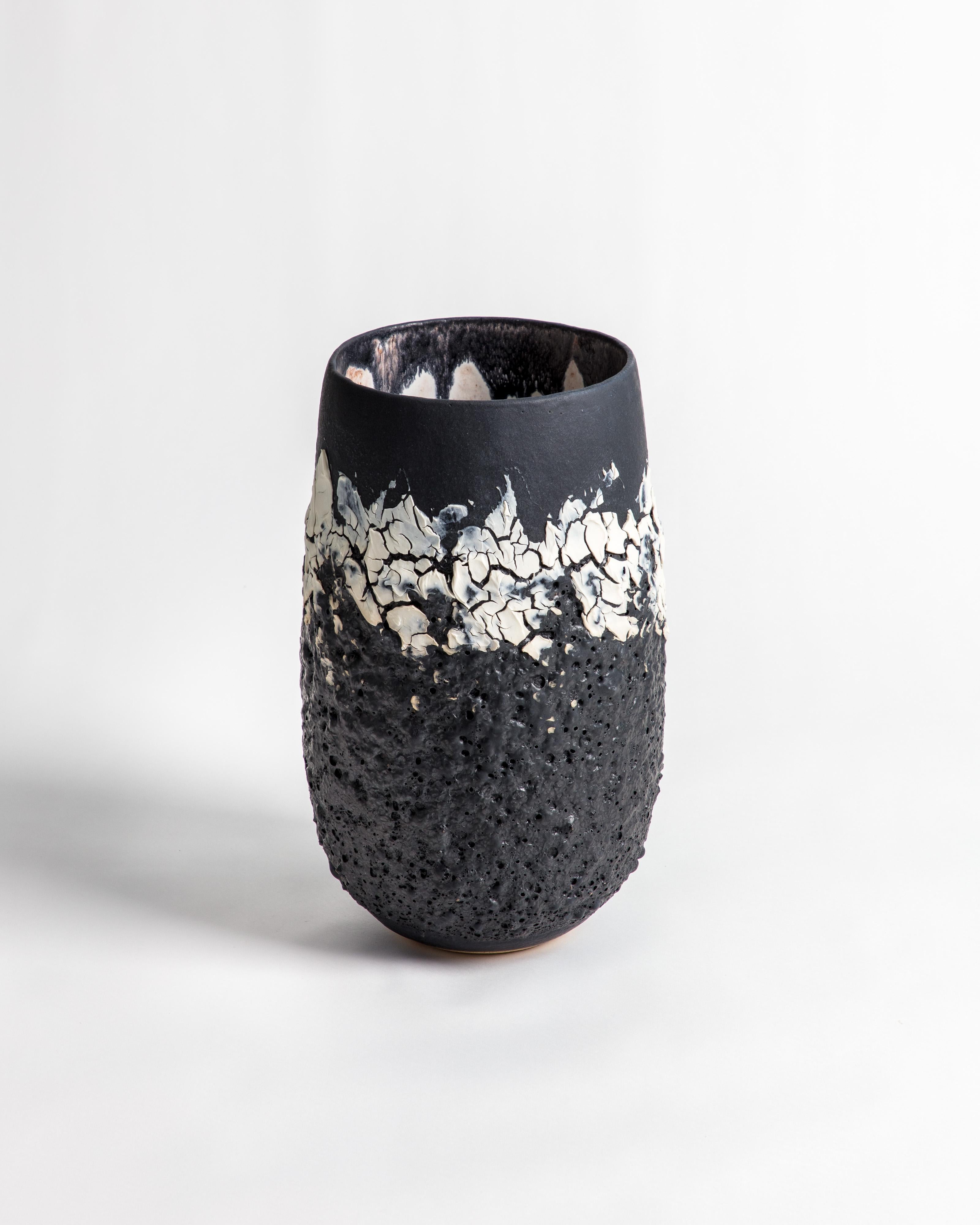 Black and White Lave Glazed Textured Vase In New Condition For Sale In London, GB