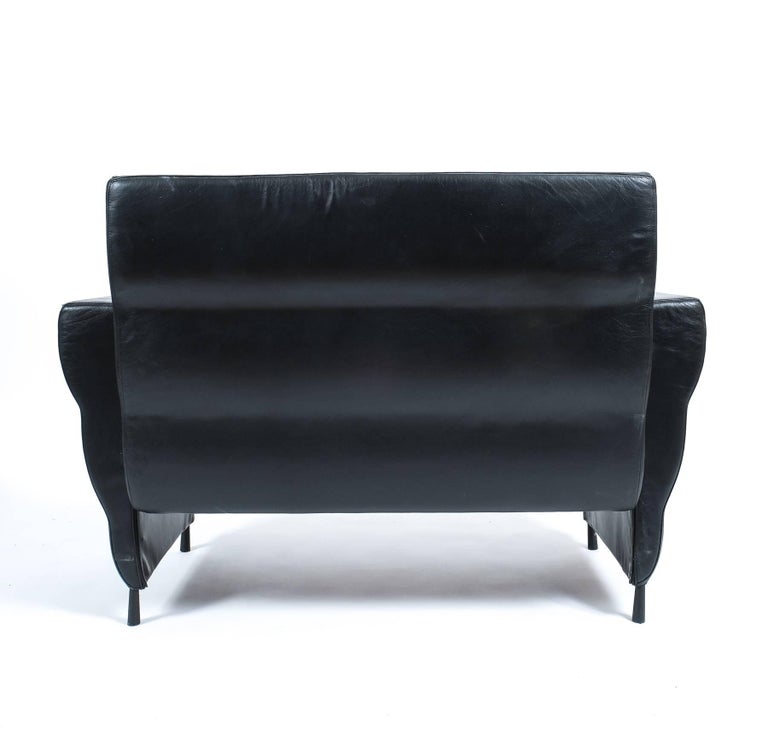 Italian Black and White Leather Sofa Flessuosa by Ugo La Pietra for Busnelli, Italy 1985 For Sale