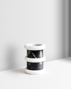 Jarrón Blanco y Negro Edición Limitada de Mármol Natural, Made in Italy