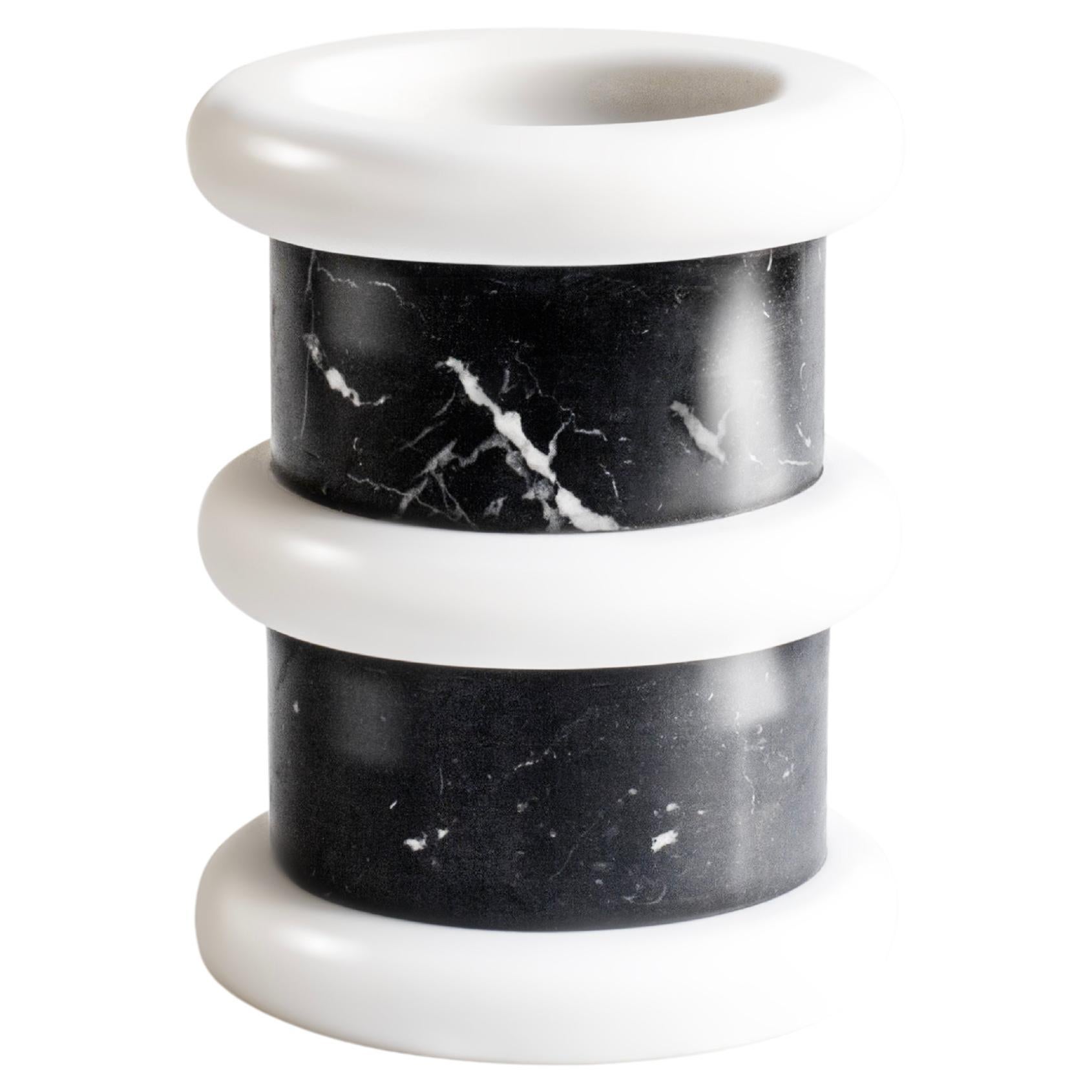 Vase noir et blanc en édition limitée en marbre naturel, fabriqué en Italie