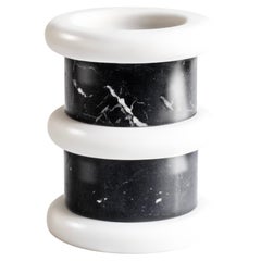 Vaso in edizione limitata bianco e nero in marmo naturale, Made in Edit